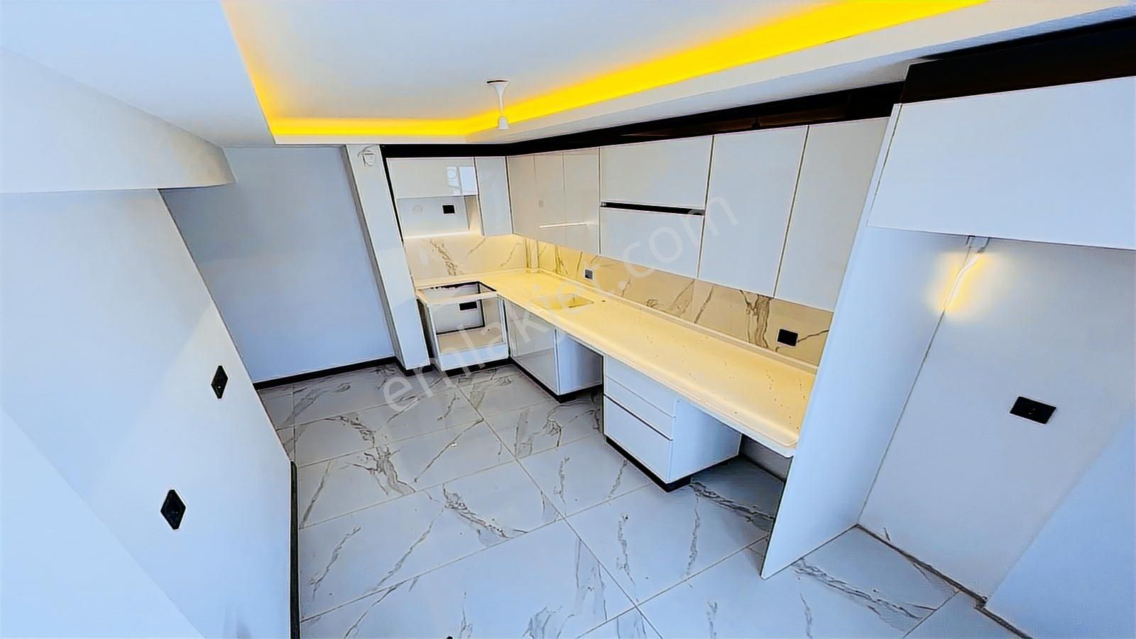 Yenikent Emlak'tan Mustafa Kemal Cadde Üzeri 3+1 Sıfır Lüx Daire - Görsel 2