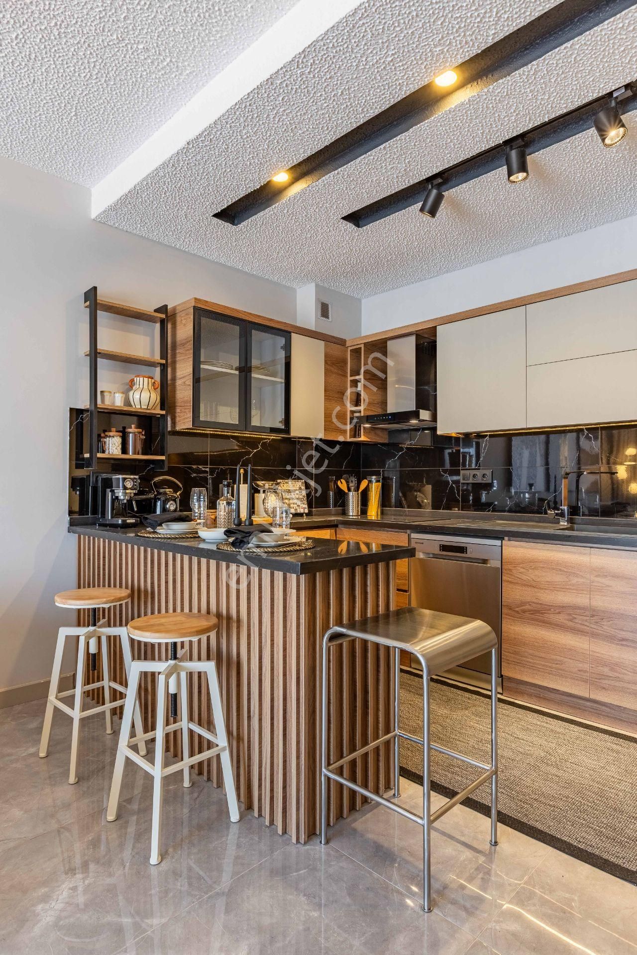 Nezih Bir Sitede 2+1 Satılık Daire - Görsel 13