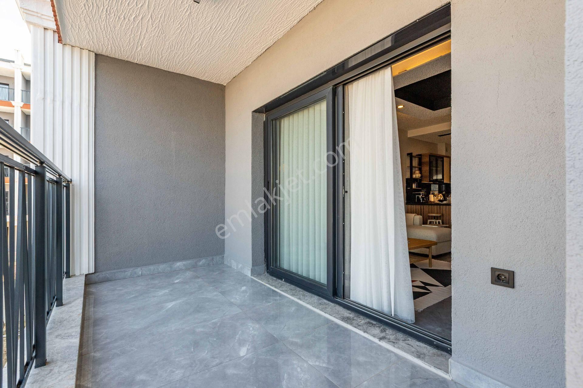 Nezih Bir Sitede 2+1 Satılık Daire - Görsel 32