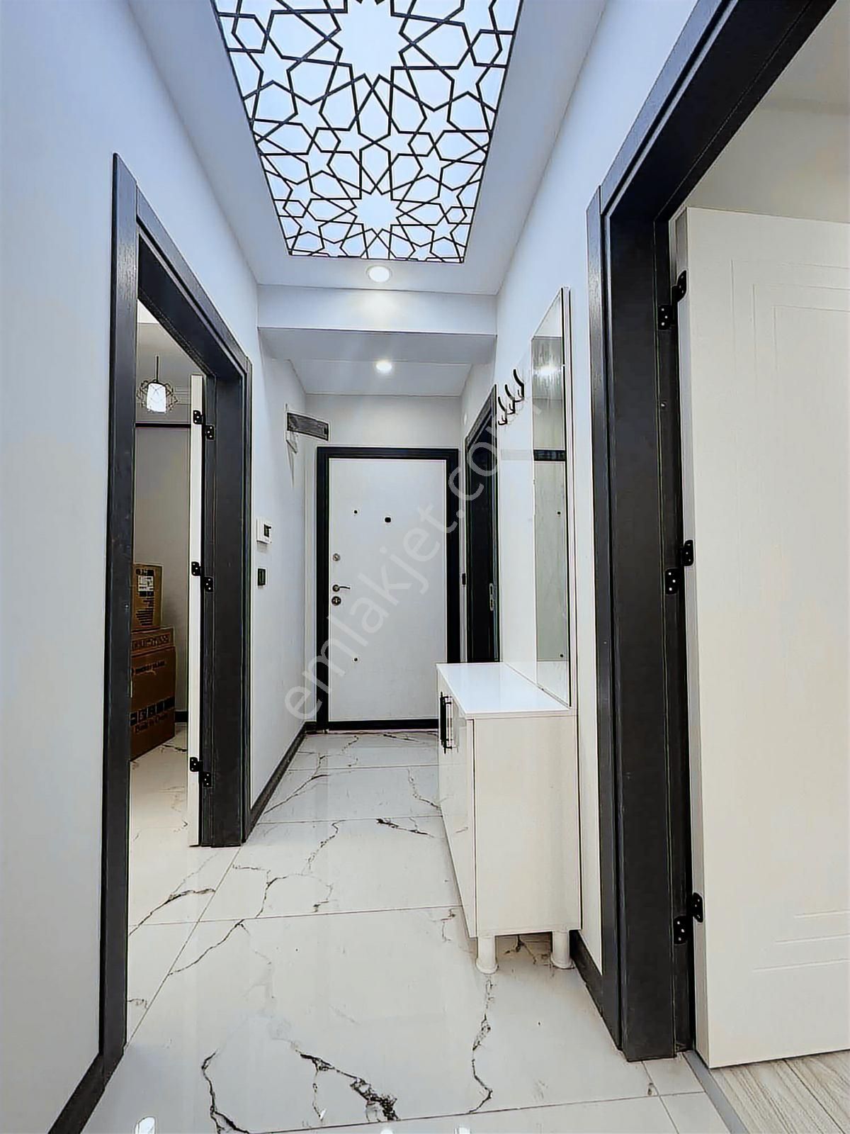 Cumhuriyet Parkı Civarı 1+1 Ayrı Mutfaklı Araç Takaslı Satılık - Görsel 11