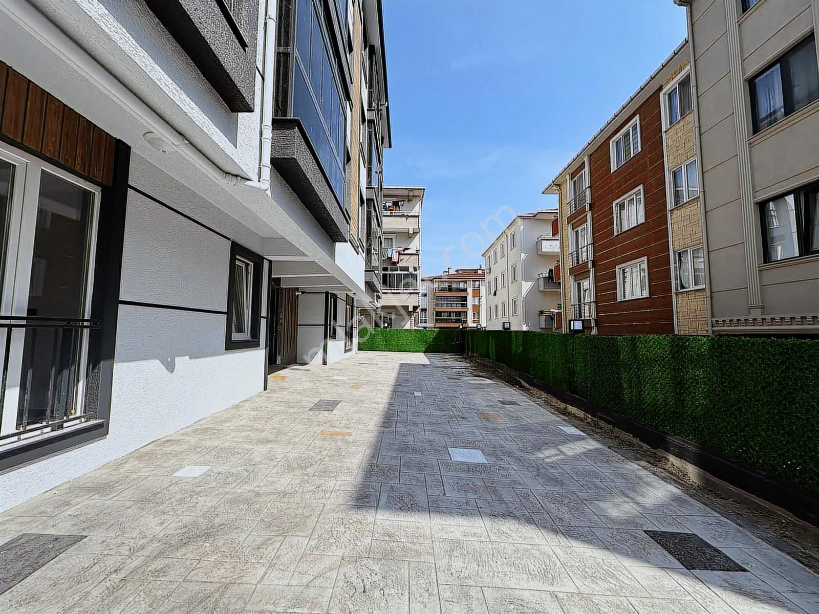 Cumhuriyet Parkı Civarı 1+1 Ayrı Mutfaklı Araç Takaslı Satılık - Görsel 16