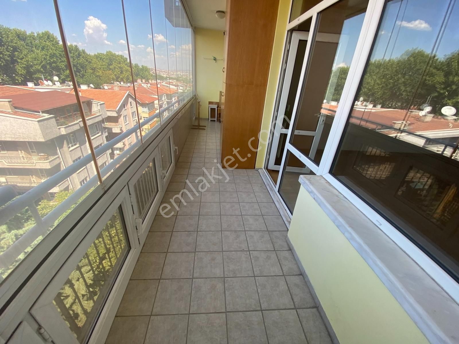 Eser Sitesinde 24 Saat Güv 3+1 İçi Yapılı 120m2 Katta Ön Metro Y - Görsel 14