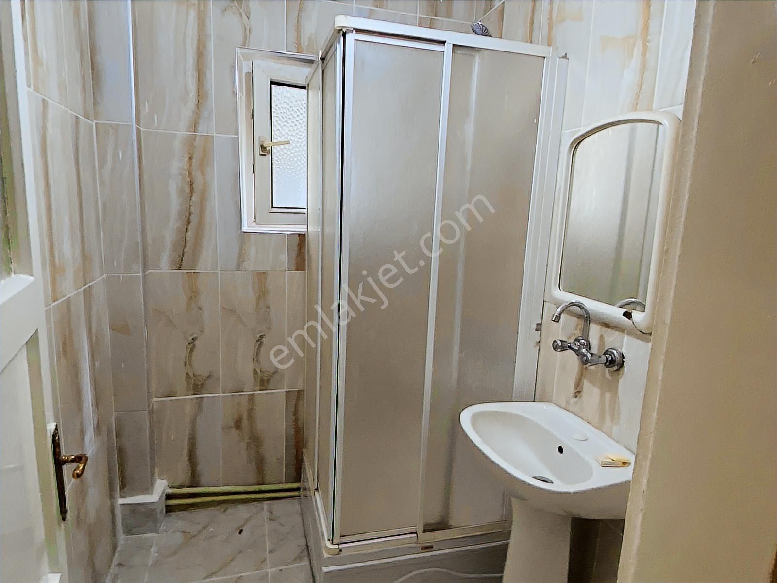 Kuttaş'tan Gençlik Caddesinde Katta 2+1 İçi Bakımlı Daire Otopar - Görsel 7