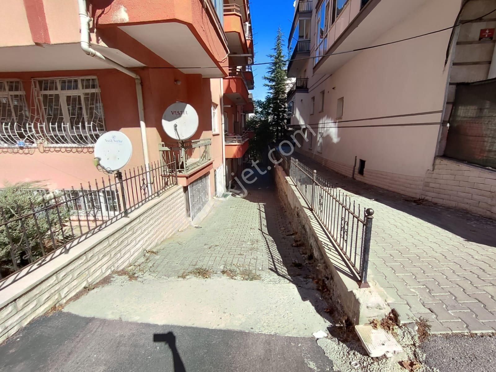 Görkem'den 3+1 120 M2 Kombili Bağımsız Ön Öveçler Ve Anadolu Bulvar Yakını Cad.paraleli - Görsel 21