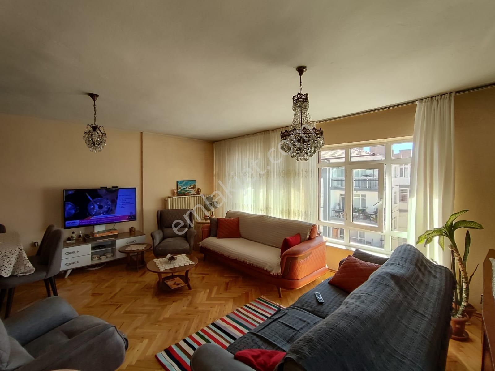 Görkem'den 3+1 120 M2 Kombili Bağımsız Ön Öveçler Ve Anadolu Bulvar Yakını Cad.paraleli - Görsel 15