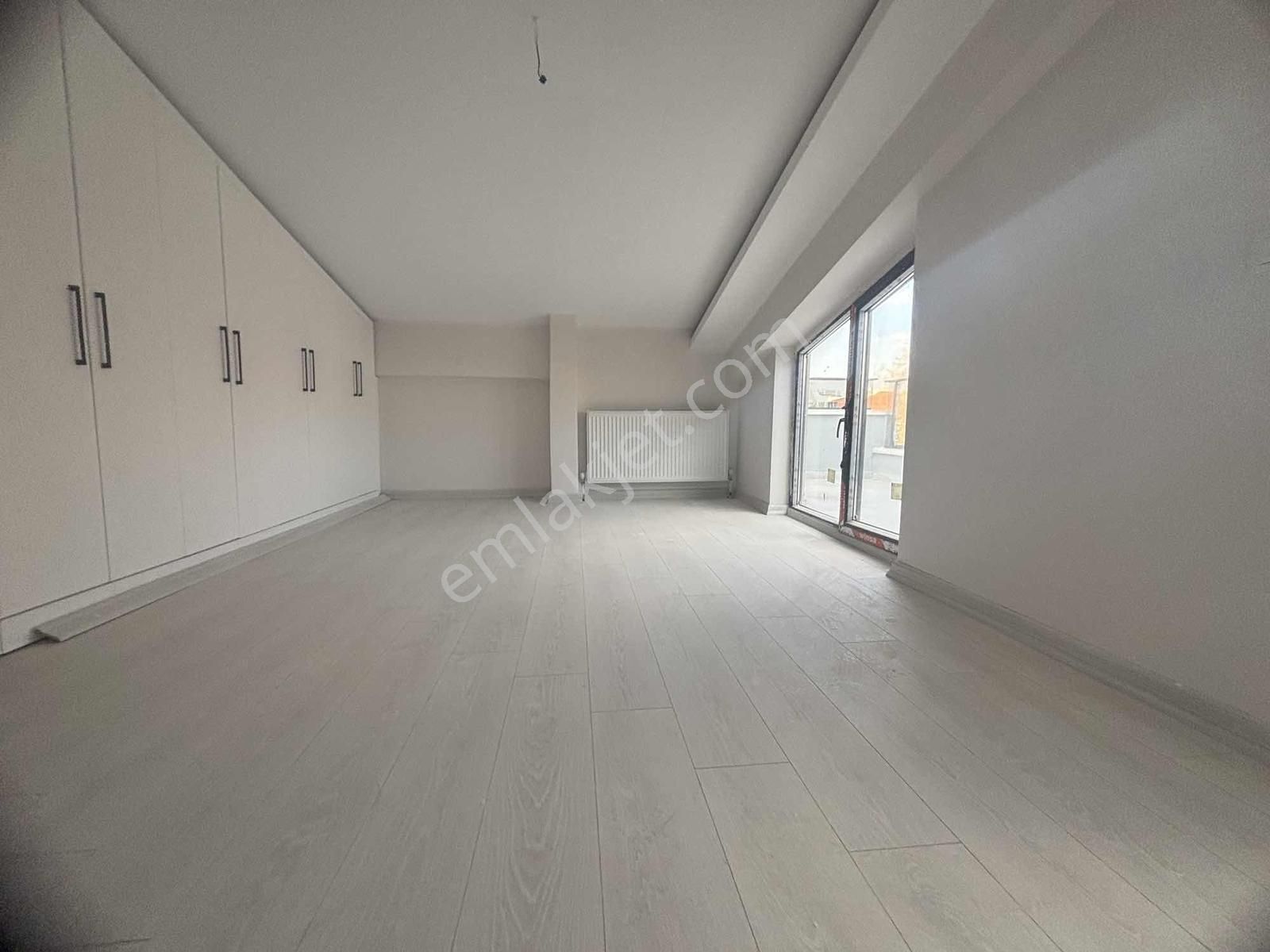 Kuttaş'tan Bahçelide Cadde Üstünde3+1 Ön Dubleks Metro Yakını - Görsel 4