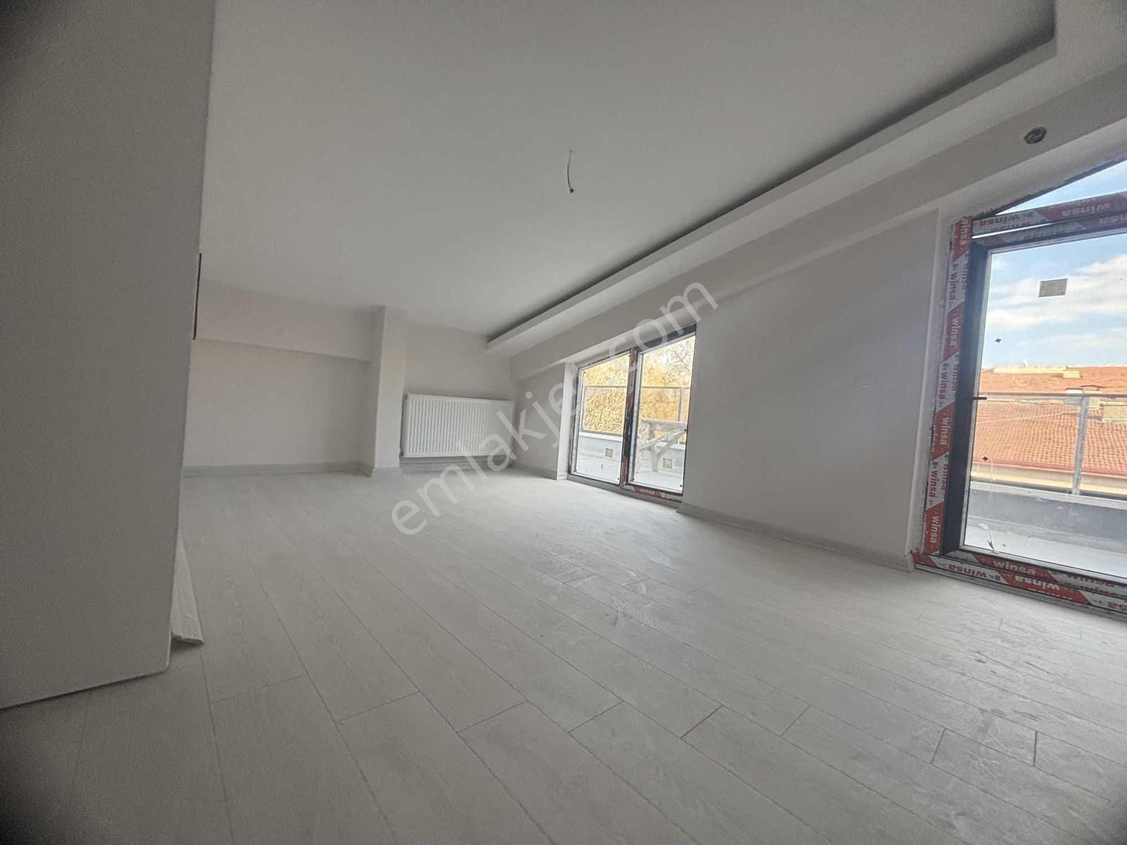 Kuttaş'tan Bahçelide Cadde Üstünde3+1 Ön Dubleks Metro Yakını - Görsel 30