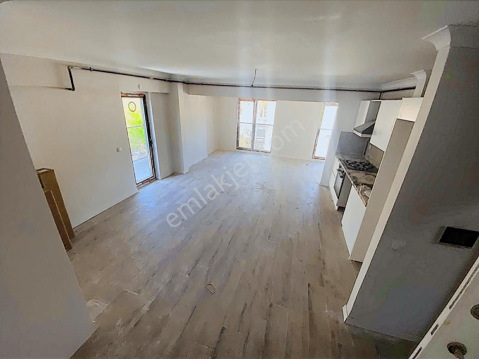 Kuttaş'tan Bahçelide Cadde Üstünde3+1 Ön Dubleks Metro Yakını - Görsel 16