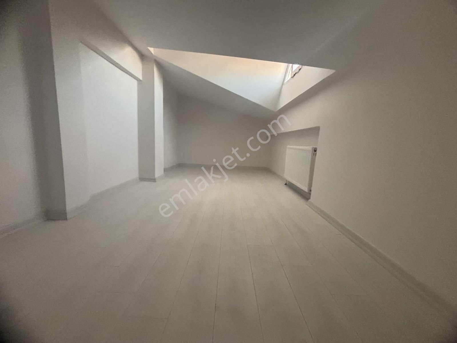 Kuttaş'tan Bahçelide Cadde Üstünde3+1 Ön Dubleks Metro Yakını - Görsel 20