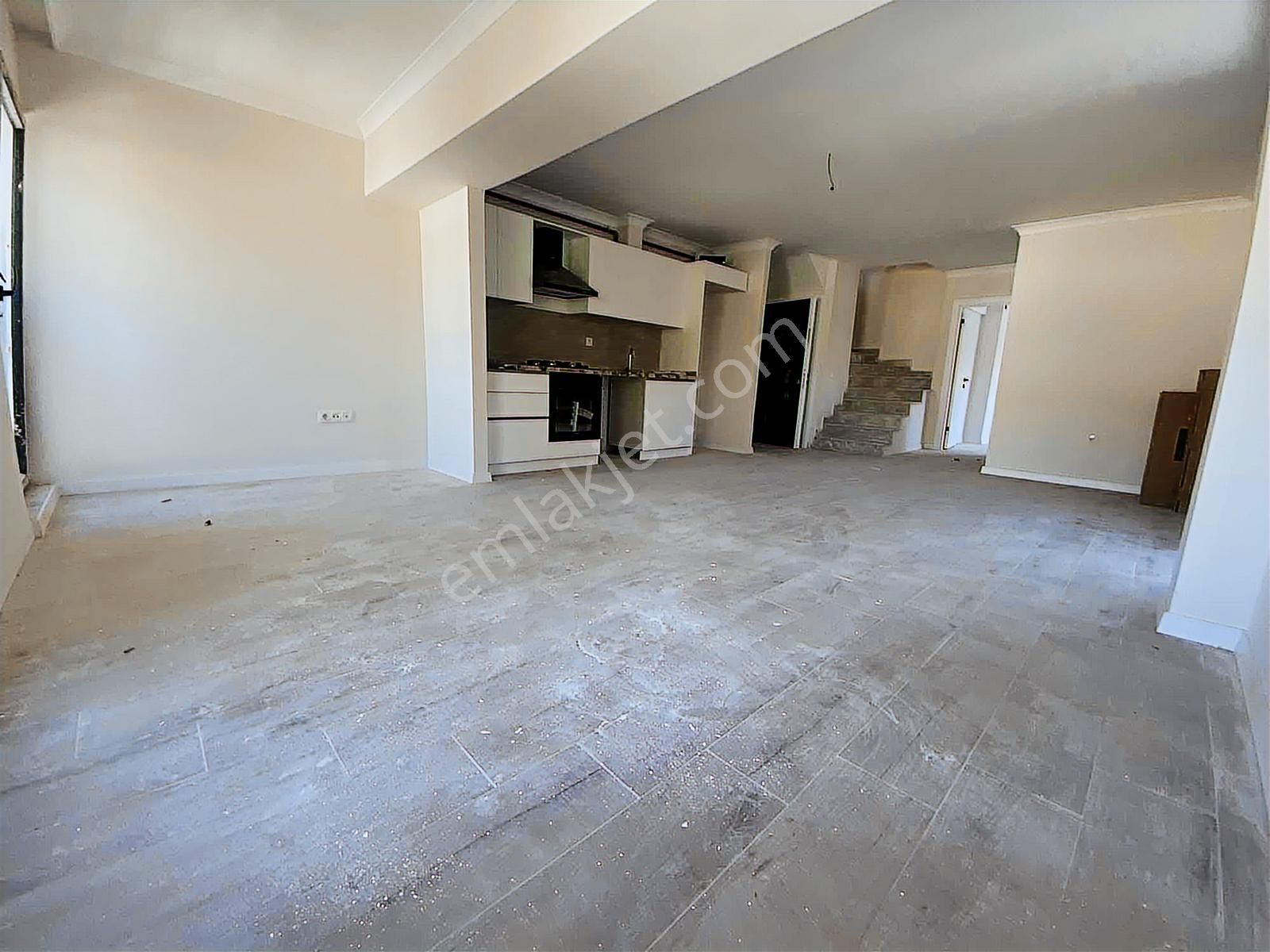 Kuttaş'tan Bahçelide Cadde Üstünde3+1 Ön Dubleks Metro Yakını - Görsel 5