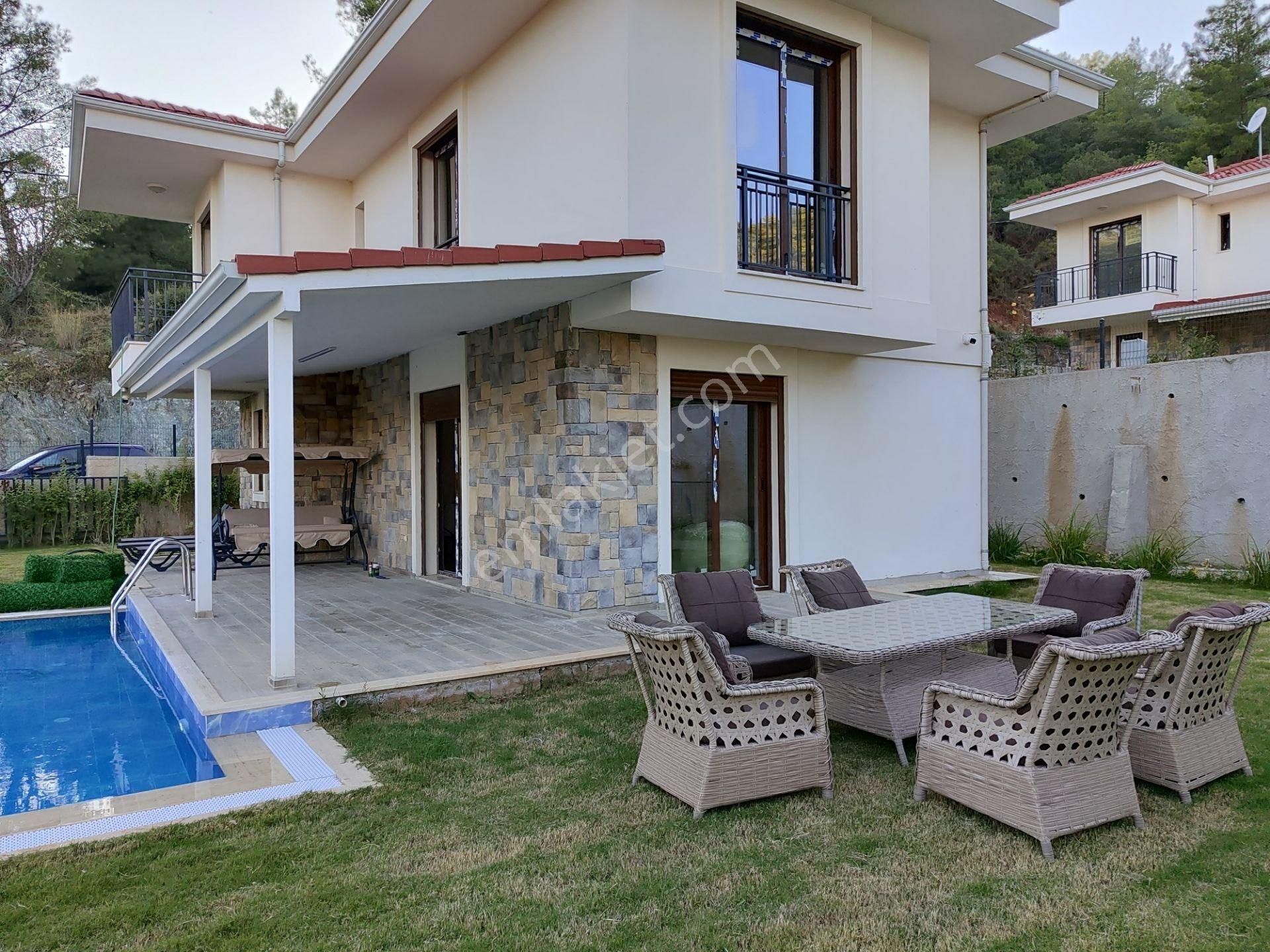 Müjgan Emlaktan Marmaris Çetibelinde 625 M2 Arsa İçinde Müstakil Villa - Görsel 2