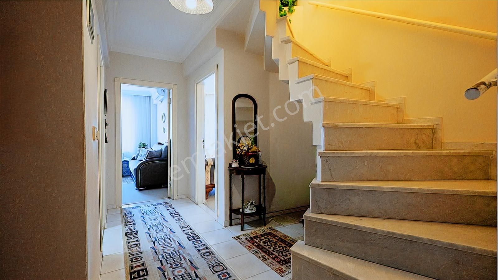 Merkezde Kaçırılmayacak Fırsat! Çıldır Mah. 4+1 Dubleks Daire - Görsel 2