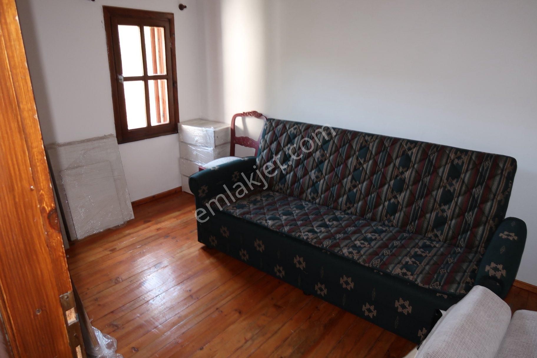 Tekirdağ Sarayda Orman İçinde Havuzlu Sitede Bahçeli Şömineli Villa - Görsel 18