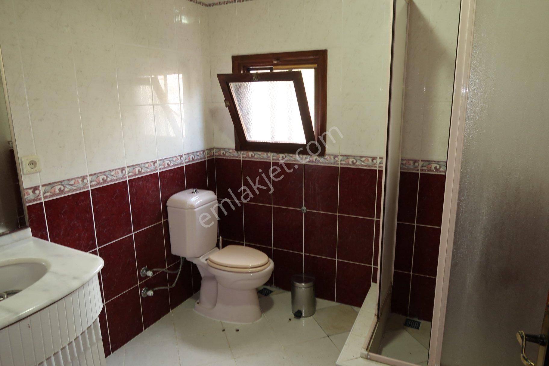 Tekirdağ Sarayda Orman İçinde Havuzlu Sitede Bahçeli Şömineli Villa - Görsel 15