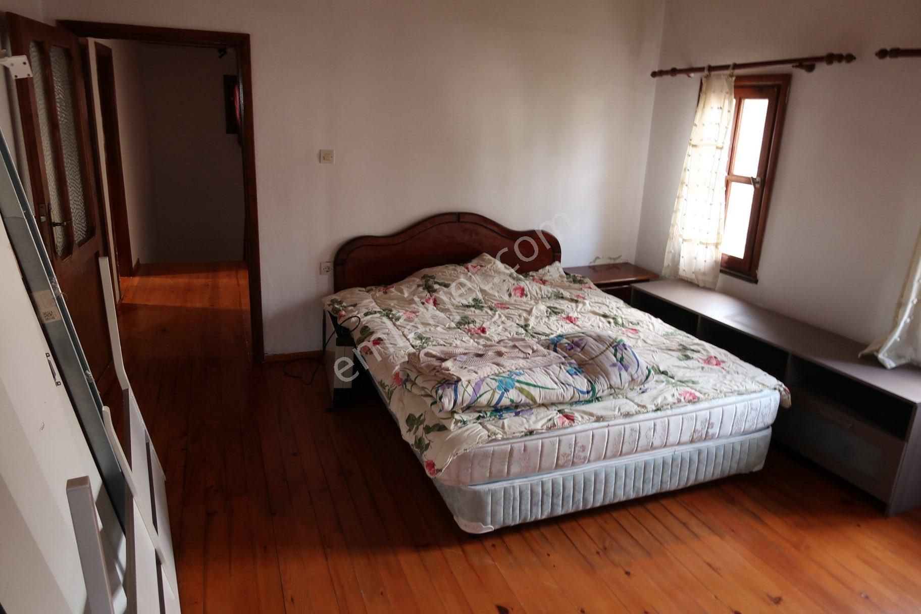 Tekirdağ Sarayda Orman İçinde Havuzlu Sitede Bahçeli Şömineli Villa - Görsel 20