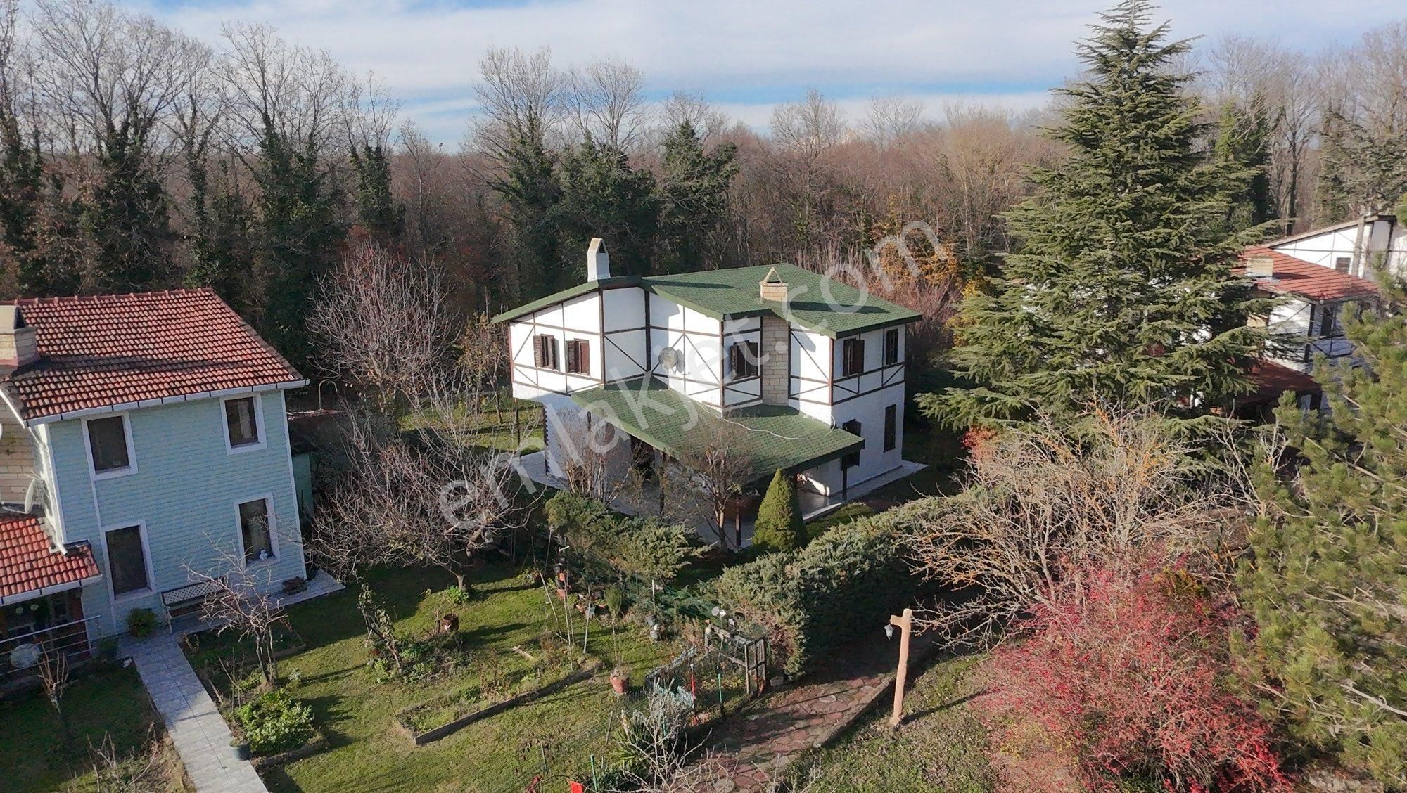 Tekirdağ Sarayda Orman İçinde Havuzlu Sitede Bahçeli Şömineli Villa - Görsel 9