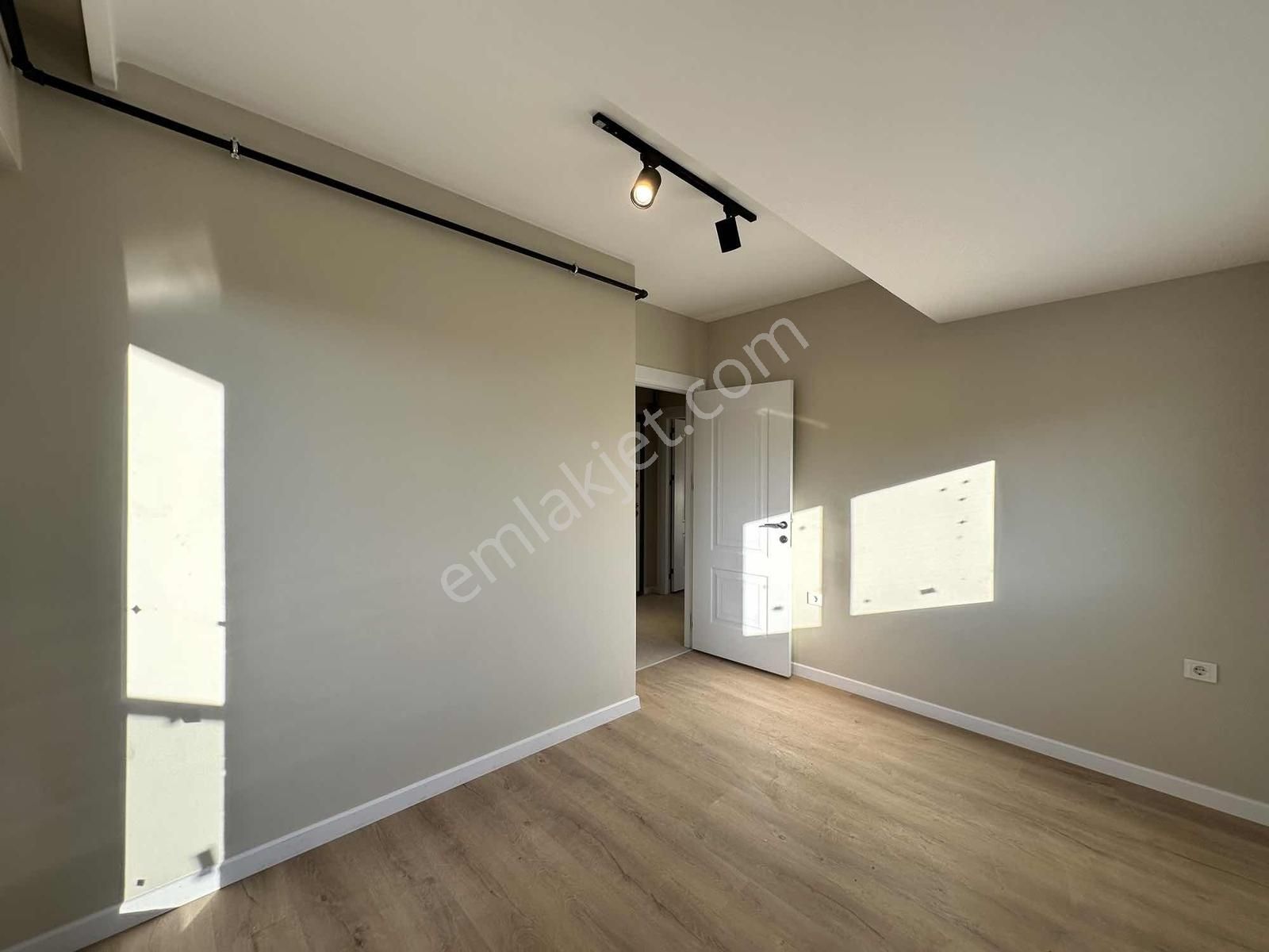 Şirinyer Forbes'de Kiralık Sıfır Otoparklı Yerden Isıtma Fırsat - Görsel 15