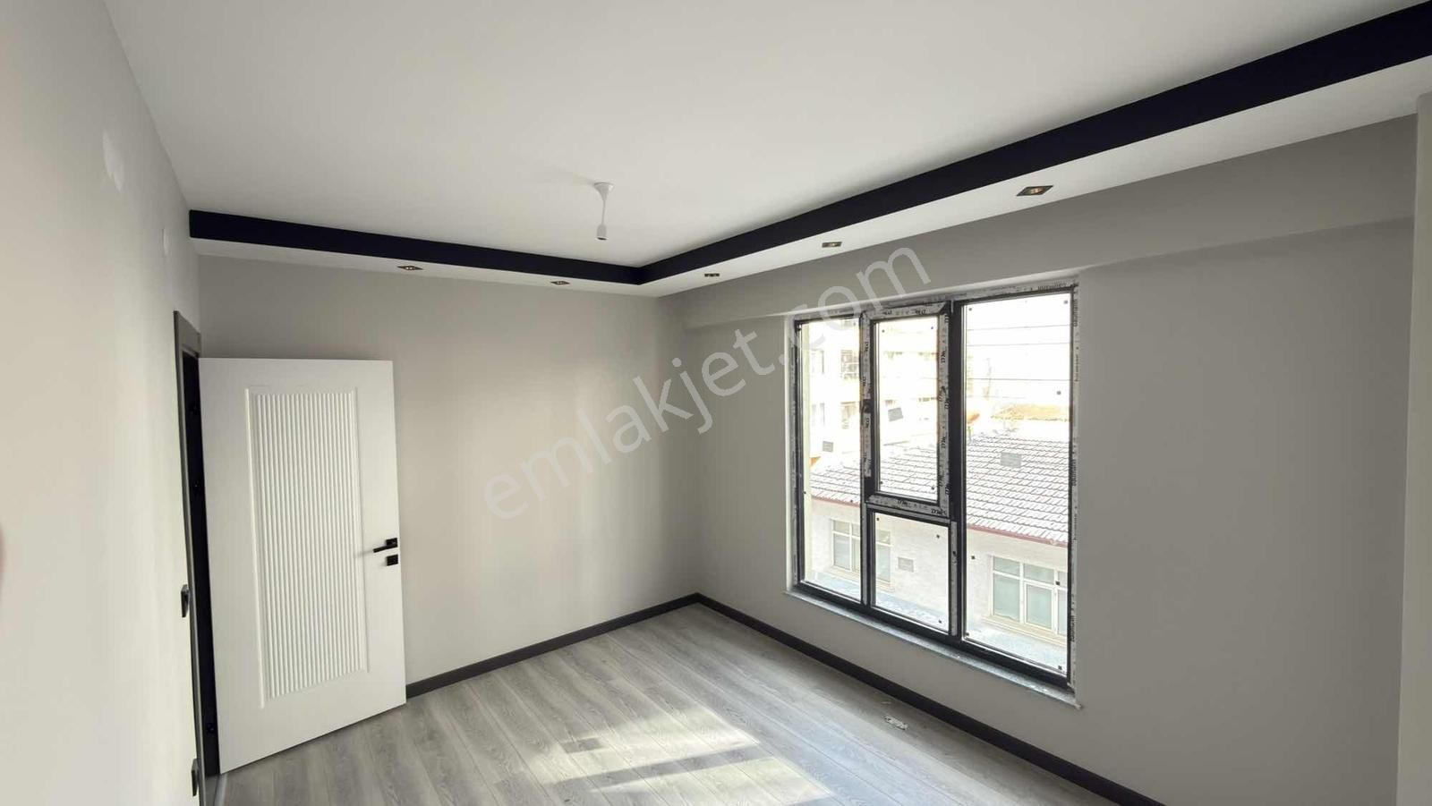 Çamlıca Mahallesinde Geniş Ve Ferah 2+0 Kaçırılmayacak Fırsat!!! - Görsel 4