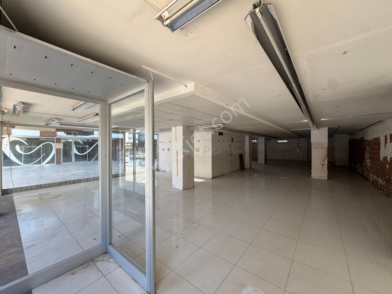 Konyaaltı Arapsuyu 'nda Cadde Üstü 700m2 Kiralık Dükkan - Görsel 7