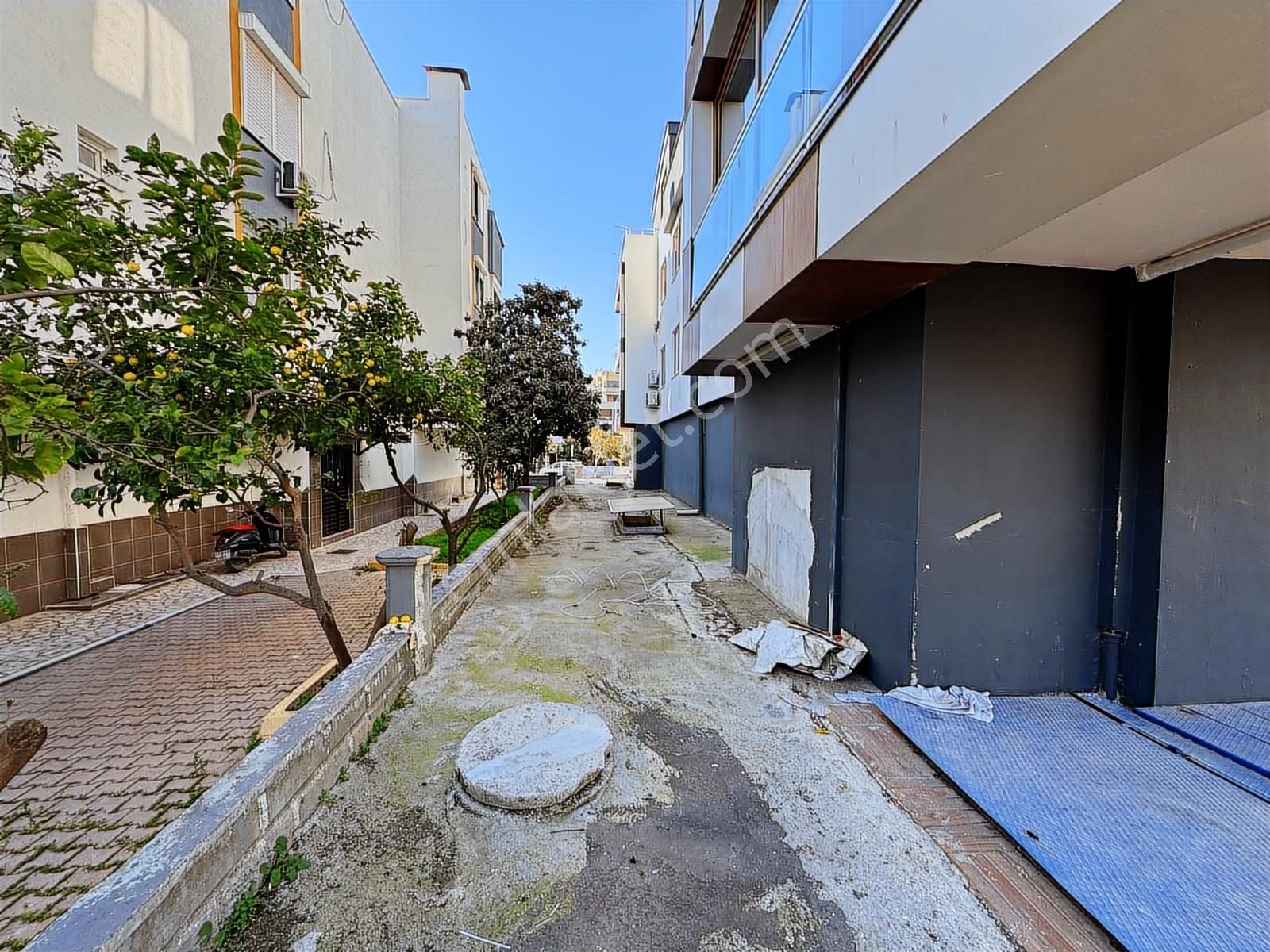 Konyaaltı Arapsuyu 'nda Cadde Üstü 700m2 Kiralık Dükkan - Görsel 2