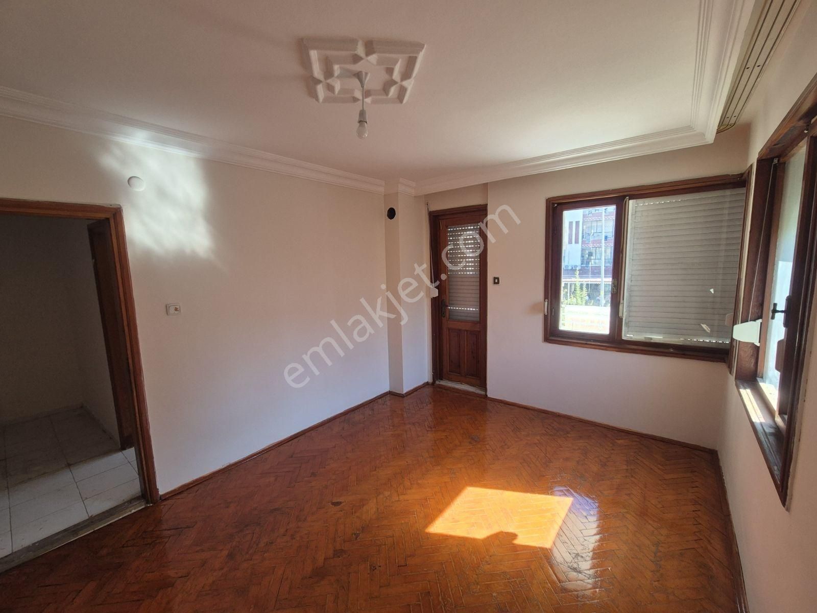 Sahil'e Birkaç Adım Mesafede Ayrı Mutfaklı 3+1 Kiralık Daire - Görsel 25