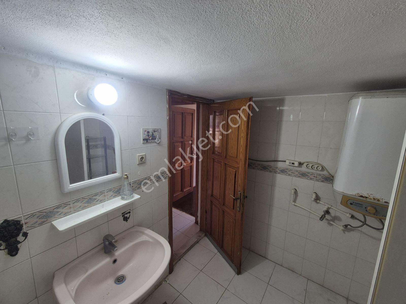 Sahil'e Birkaç Adım Mesafede Ayrı Mutfaklı 3+1 Kiralık Daire - Görsel 23