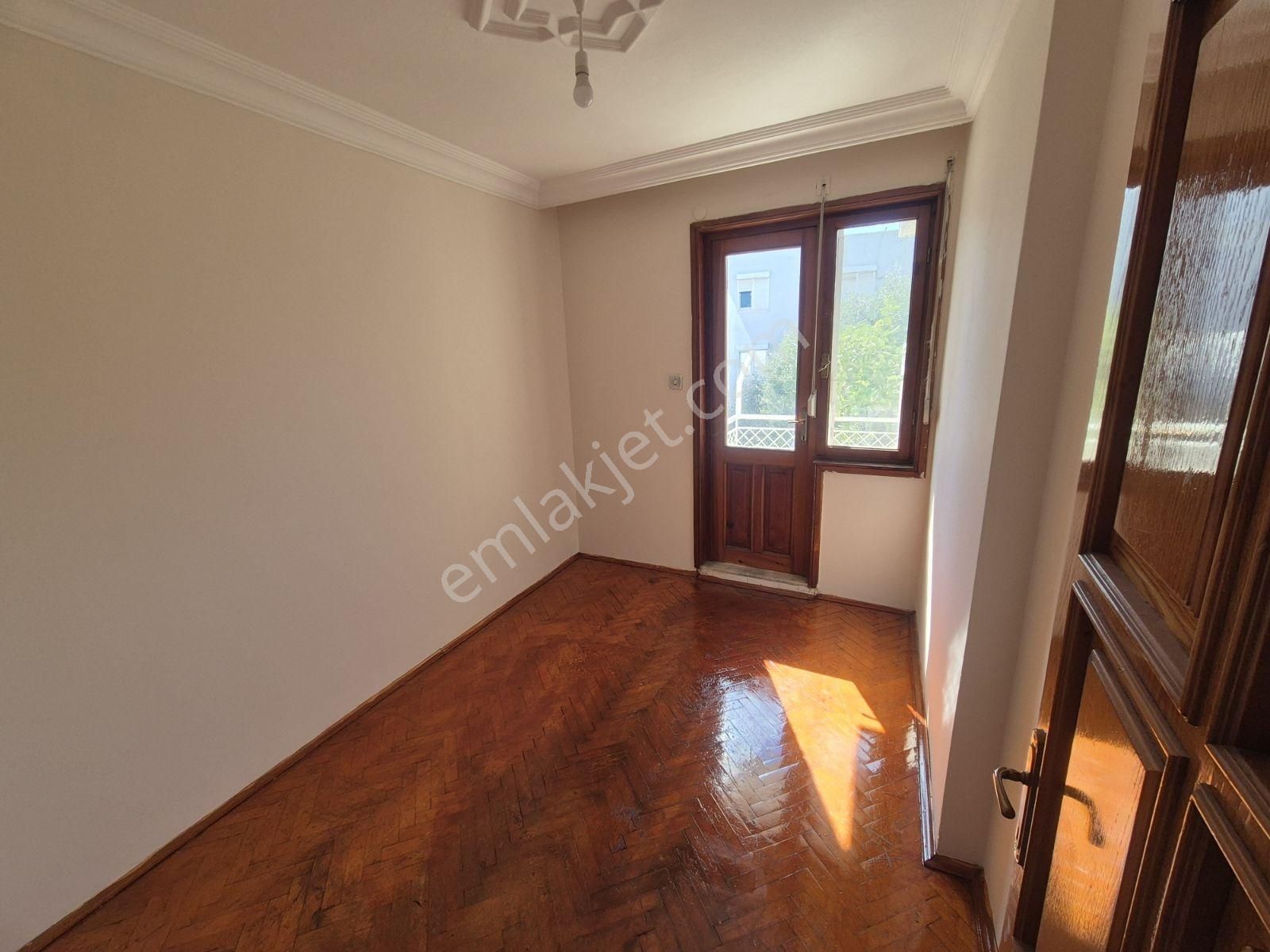 Sahil'e Birkaç Adım Mesafede Ayrı Mutfaklı 3+1 Kiralık Daire - Görsel 6