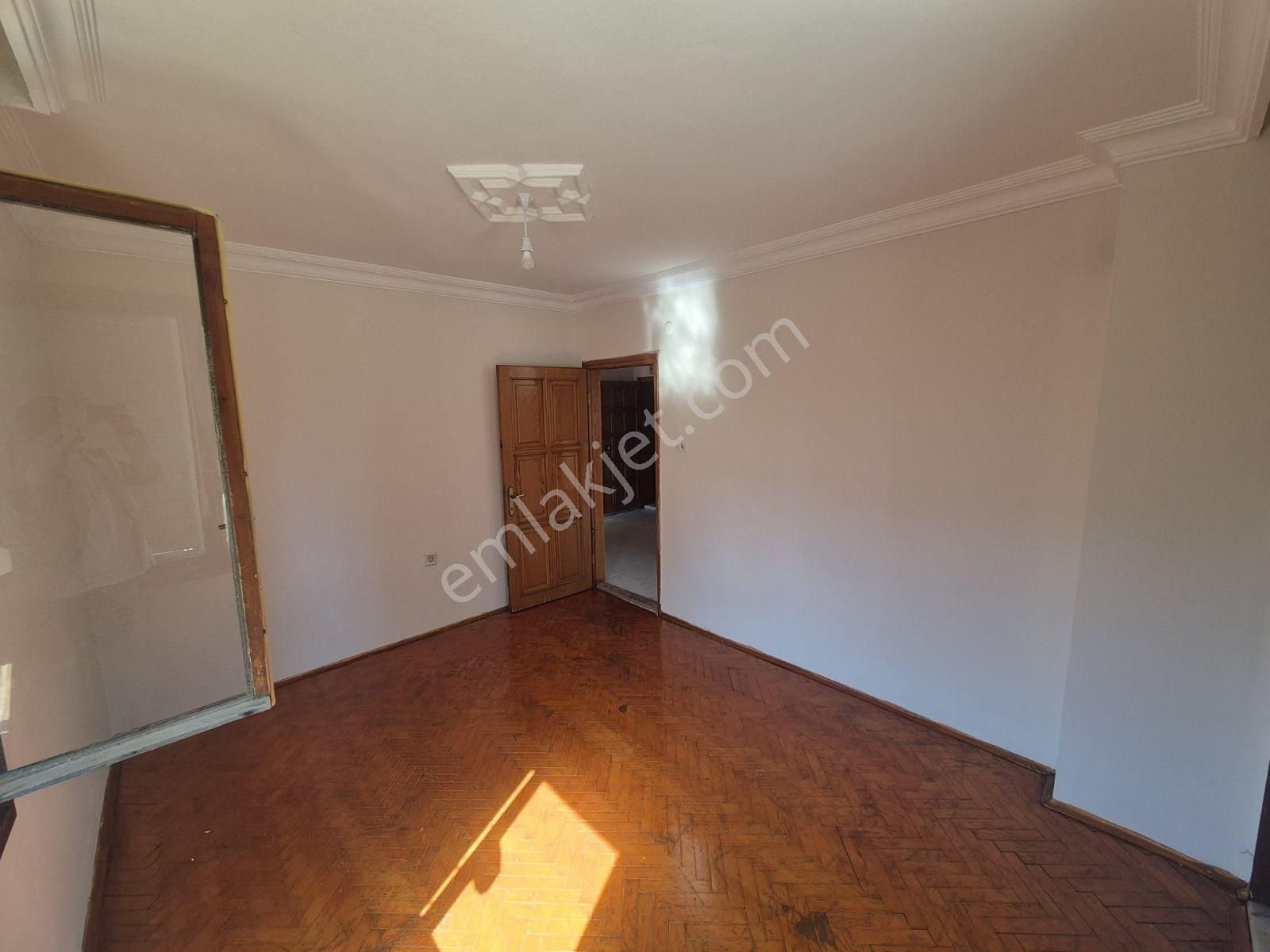 Sahil'e Birkaç Adım Mesafede Ayrı Mutfaklı 3+1 Kiralık Daire - Görsel 26