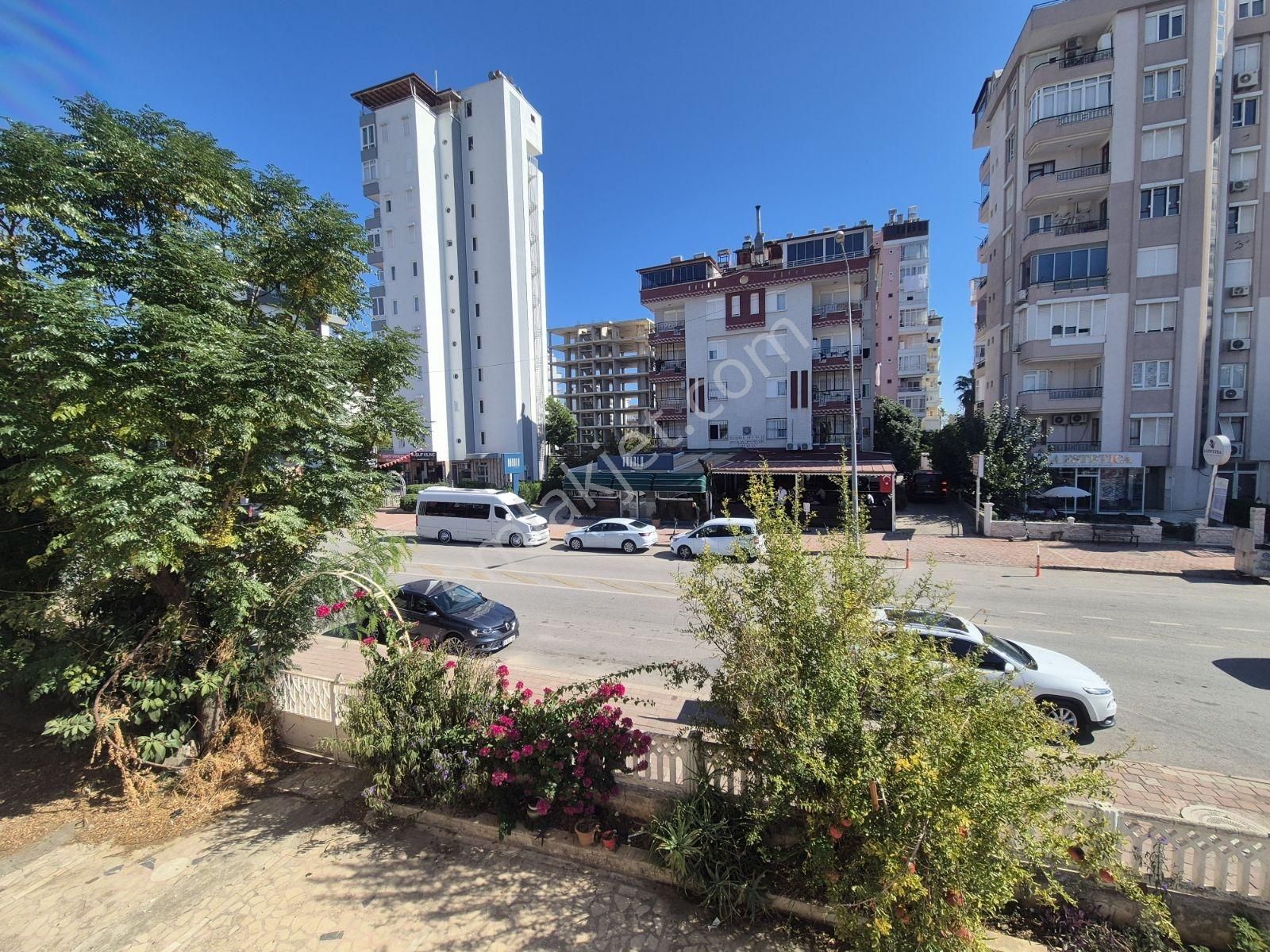 Sahil'e Birkaç Adım Mesafede Ayrı Mutfaklı 3+1 Kiralık Daire - Görsel 30