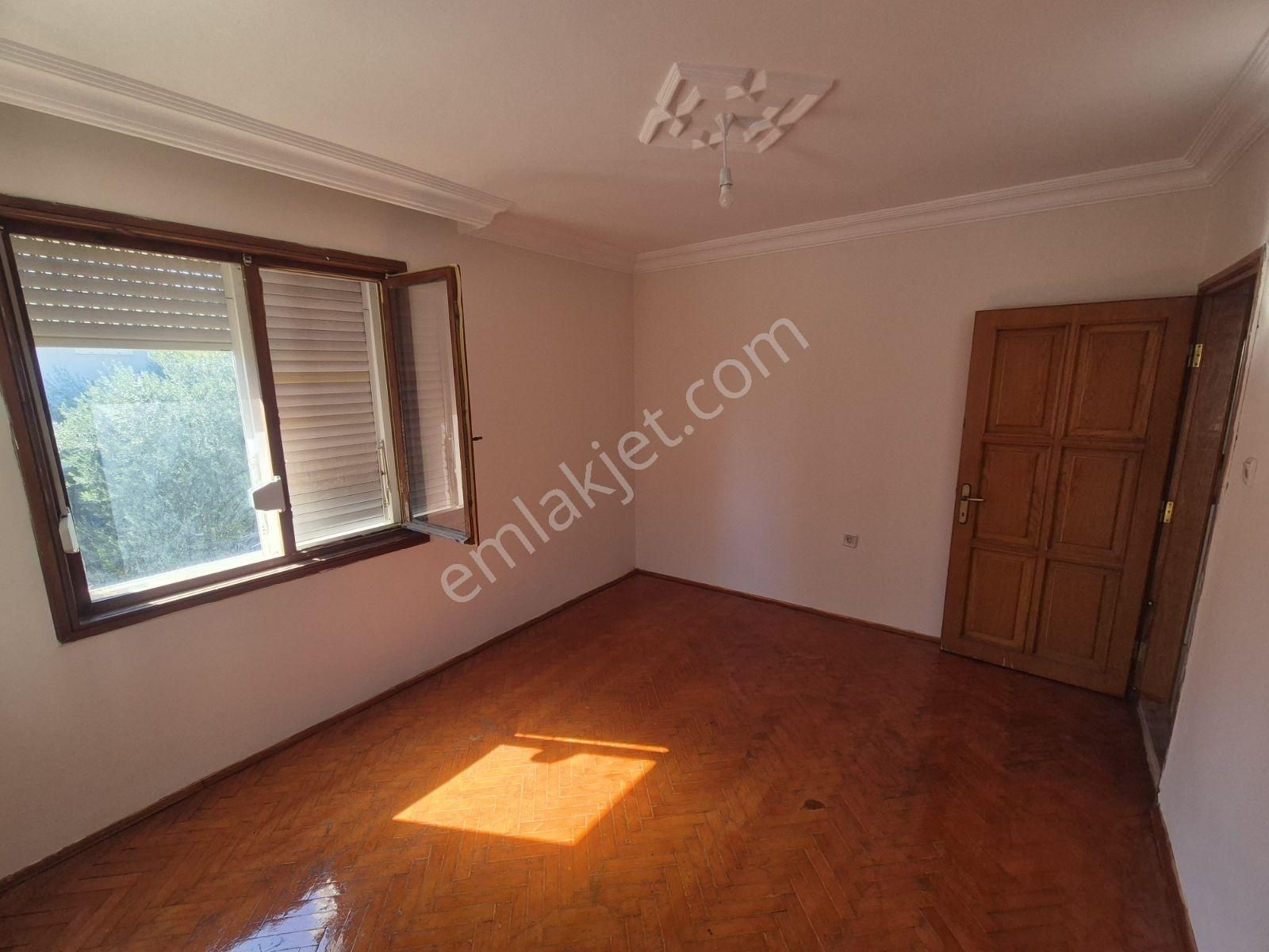 Sahil'e Birkaç Adım Mesafede Ayrı Mutfaklı 3+1 Kiralık Daire - Görsel 27