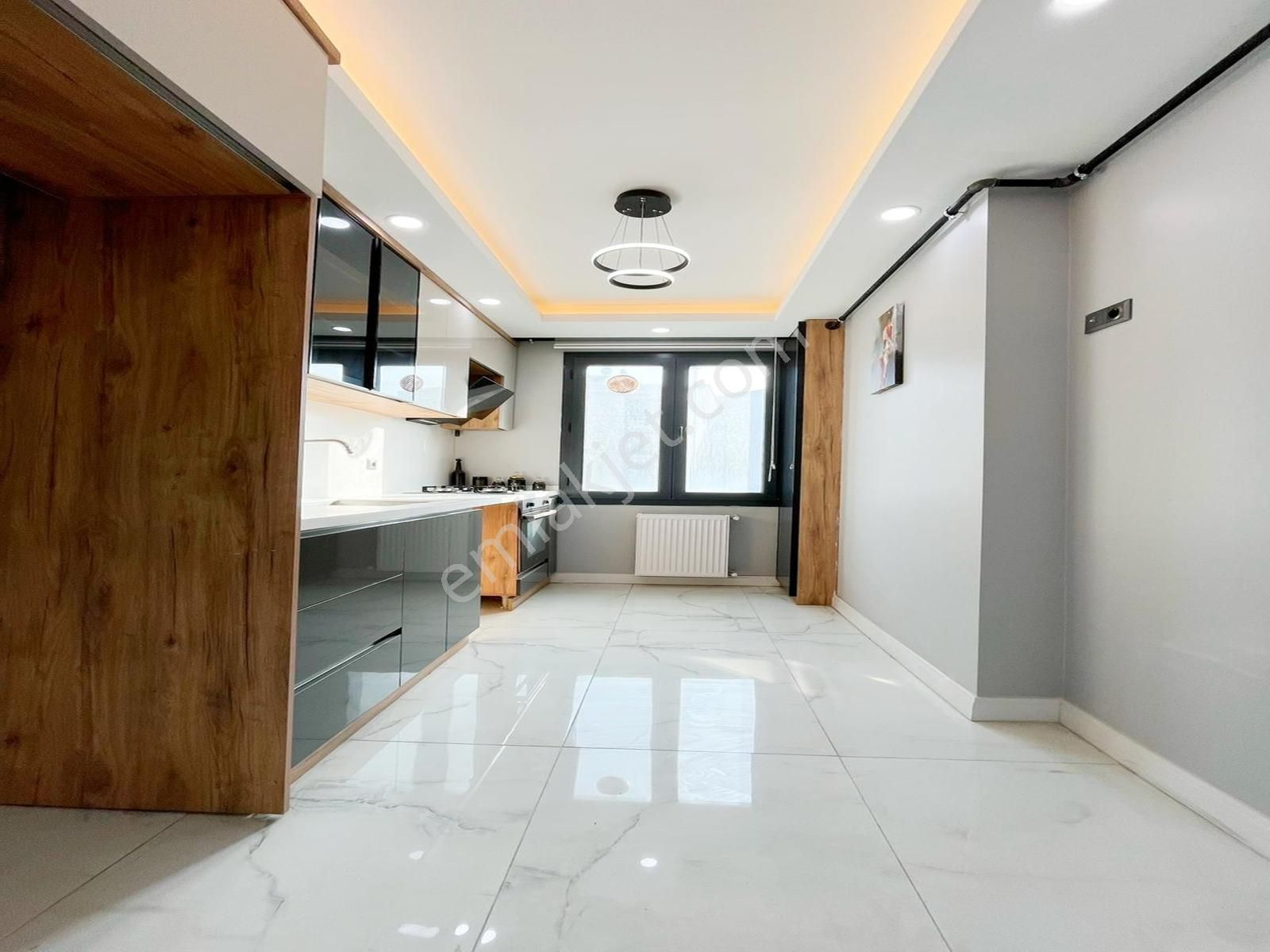 Beylikdüzü Metrobüse Yakın Satılık 2+1 Otoparklı Butik Site - Görsel 15