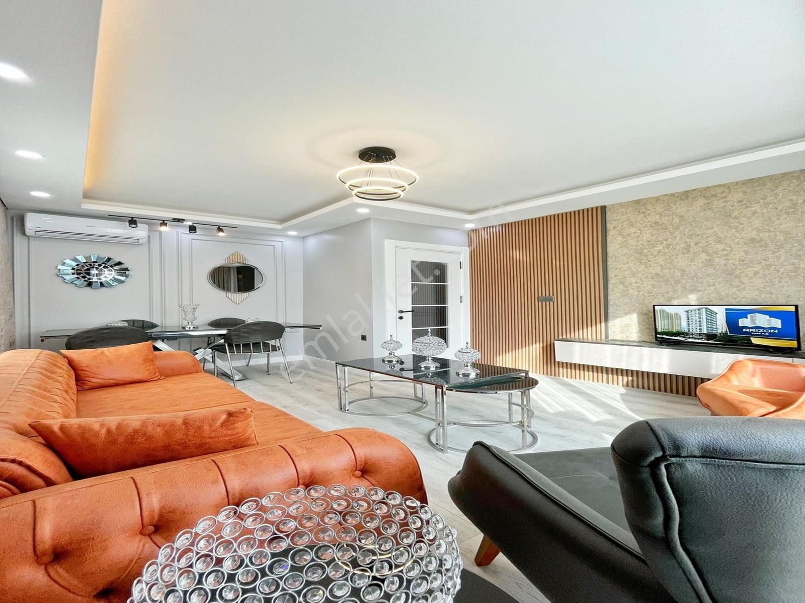 Beylikdüzü Metrobüse Yakın Satılık 2+1 Otoparklı Butik Site