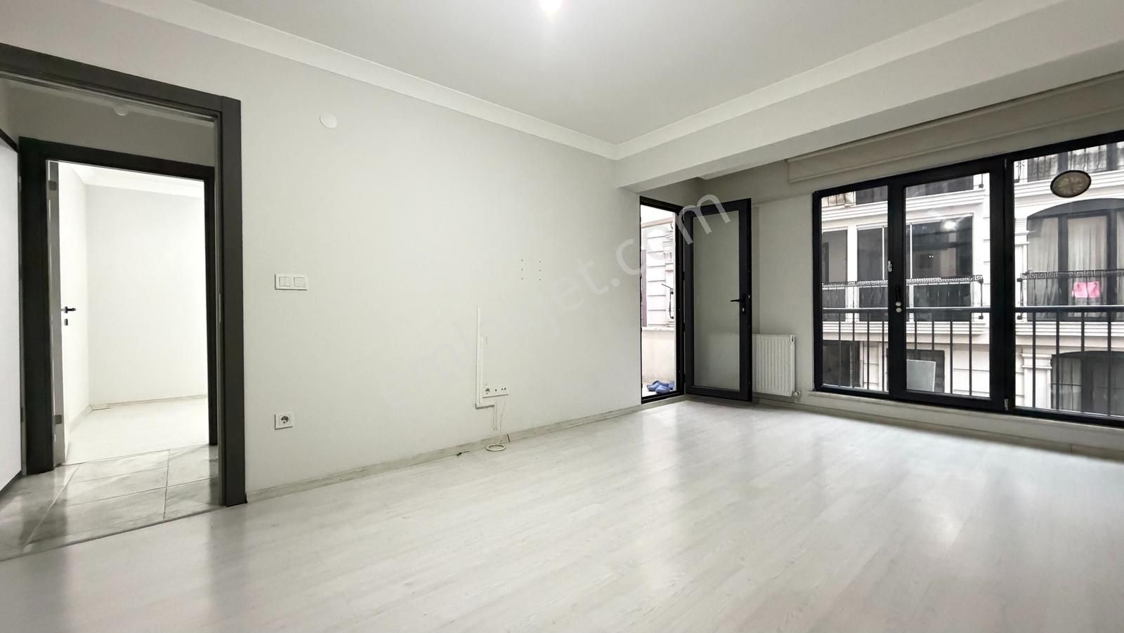 İlka'dan Talatpaşa Mh 1+1 Kiralık Daire Metrobüse 6 Dk - Görsel 3