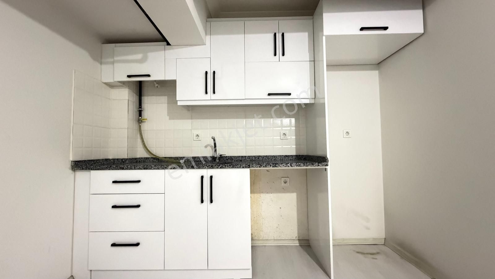 İlka'dan Talatpaşa Mh 1+1 Kiralık Daire Metrobüse 6 Dk - Görsel 10