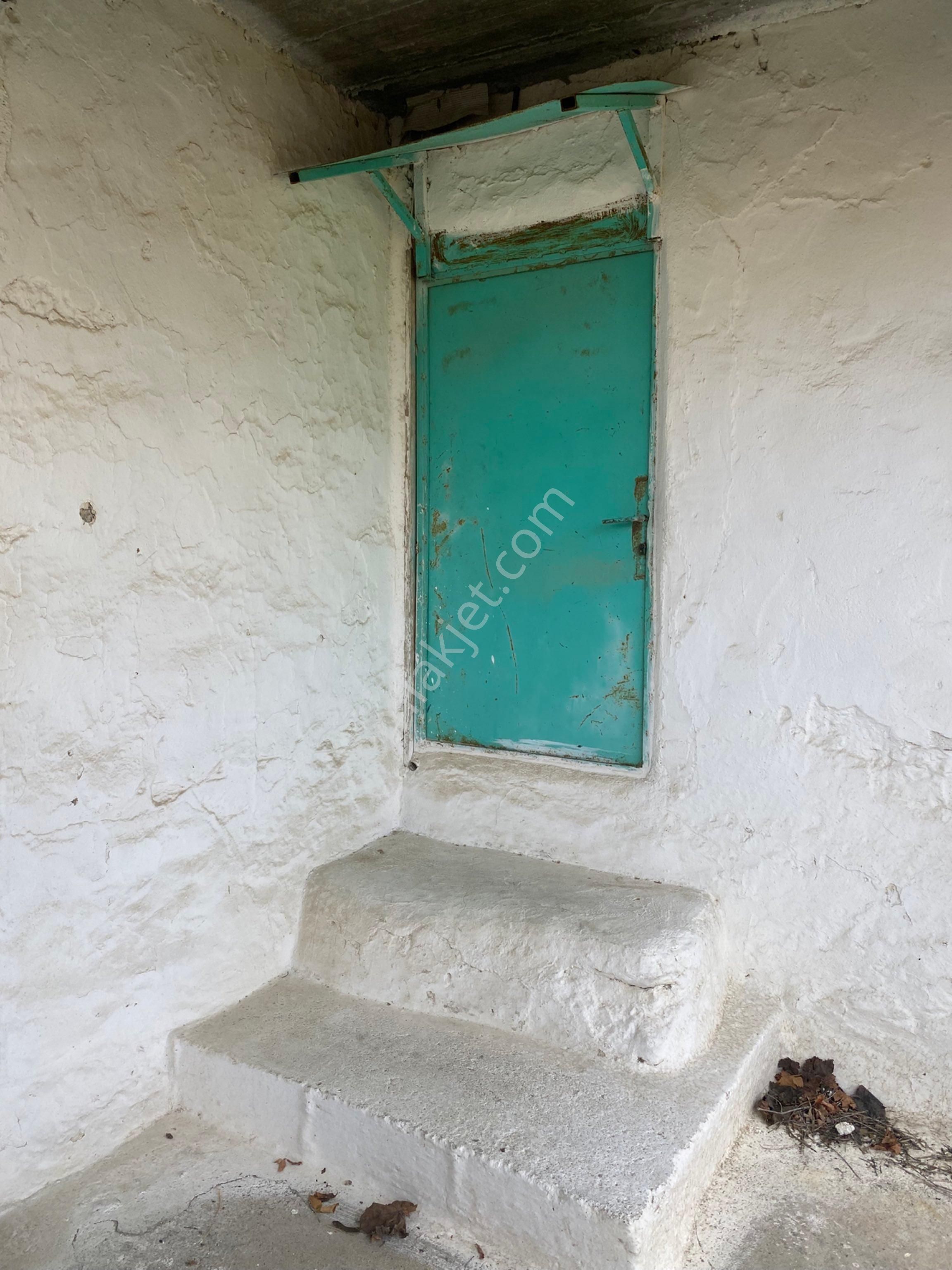 Avlulu Kargır Ev Ve Samanlık - Görsel 13