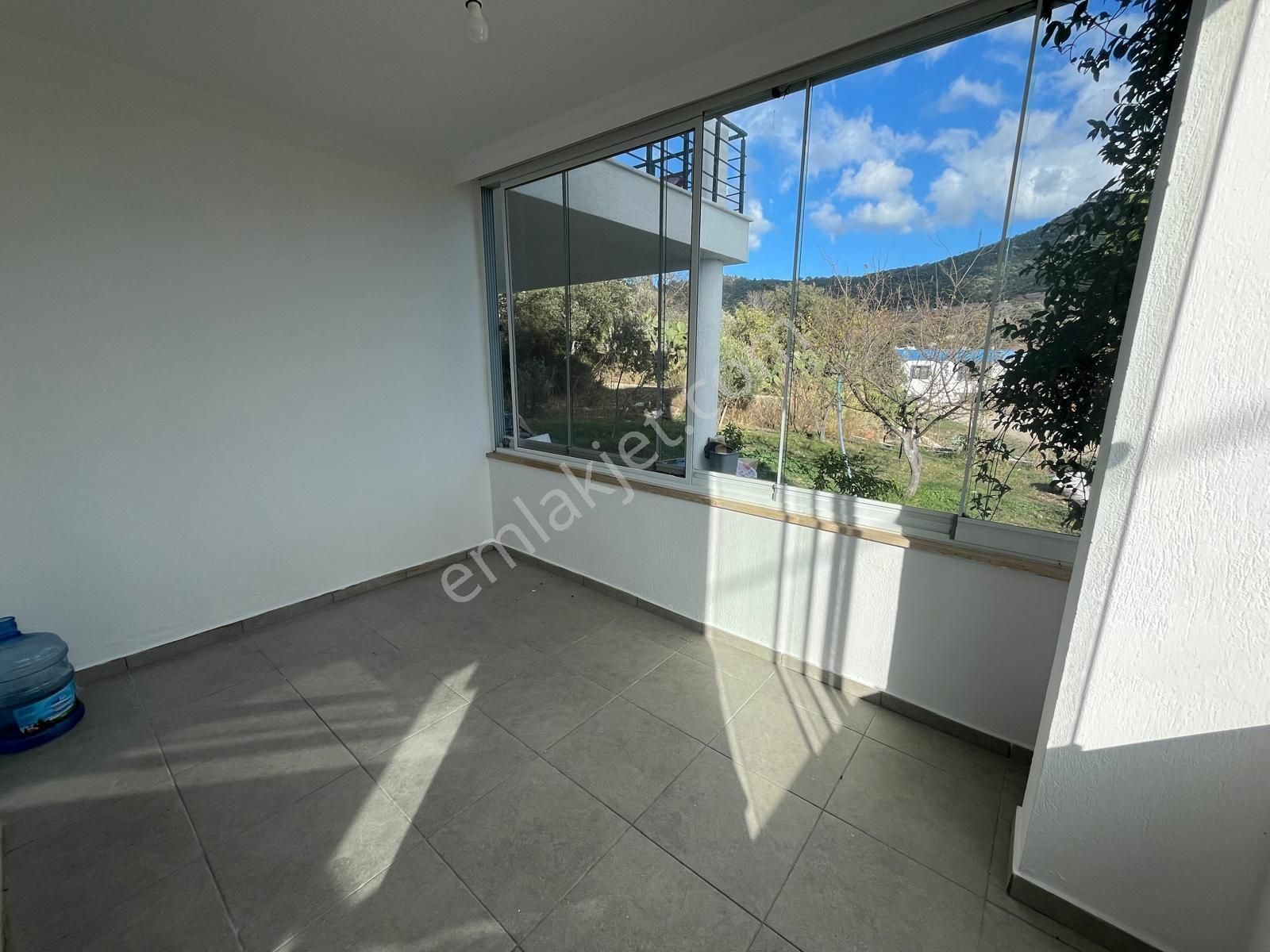 Yakaköyde 3+1 Bahçe Katı Eşyasız Kiralık Daire - Görsel 15