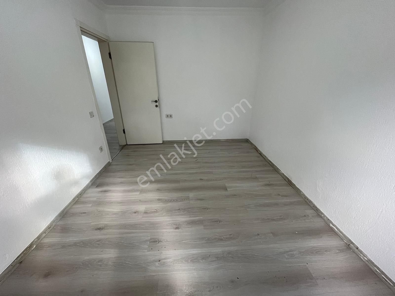 Yakaköyde 3+1 Bahçe Katı Eşyasız Kiralık Daire - Görsel 29
