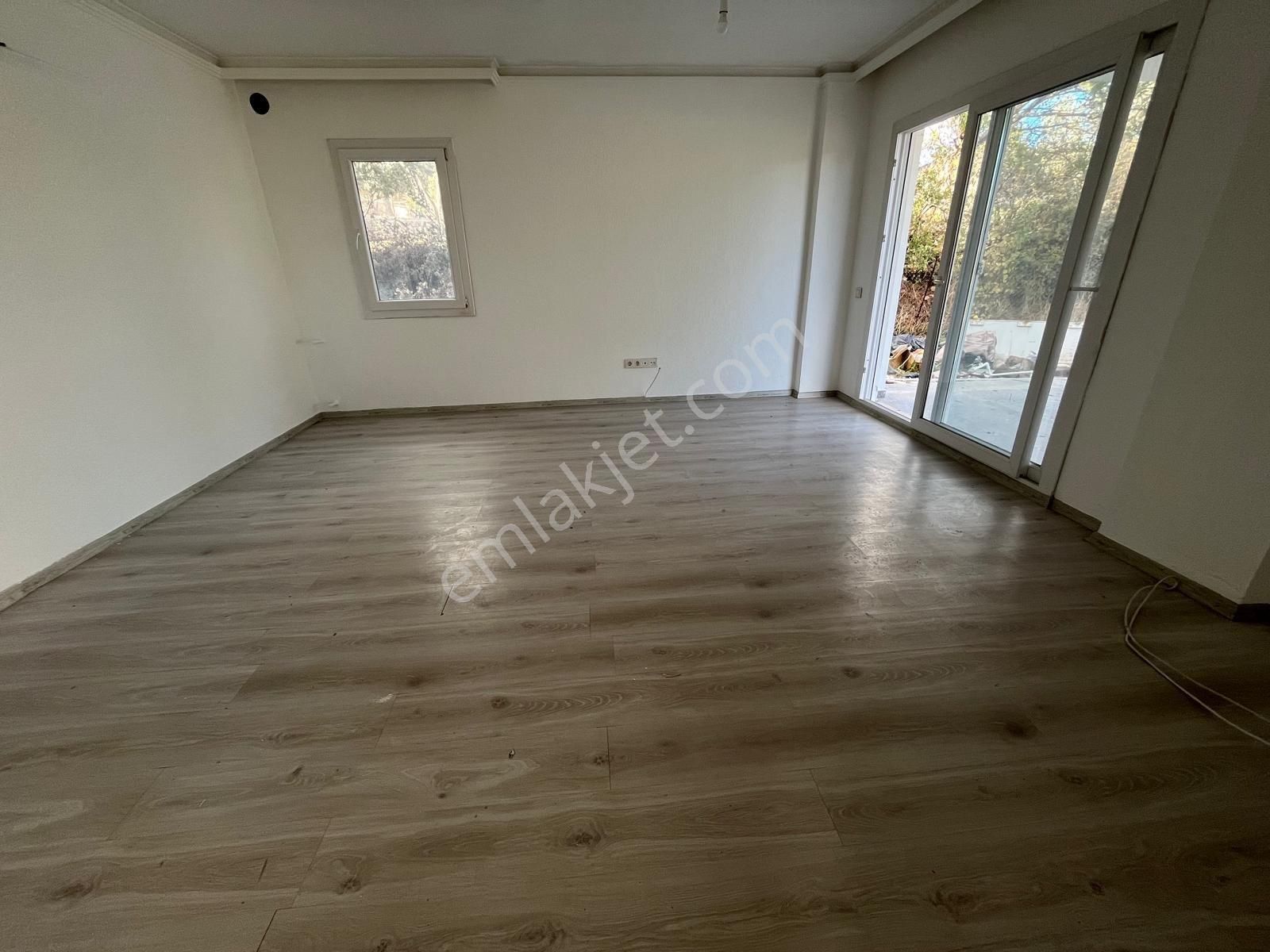 Yakaköyde 3+1 Bahçe Katı Eşyasız Kiralık Daire - Görsel 24