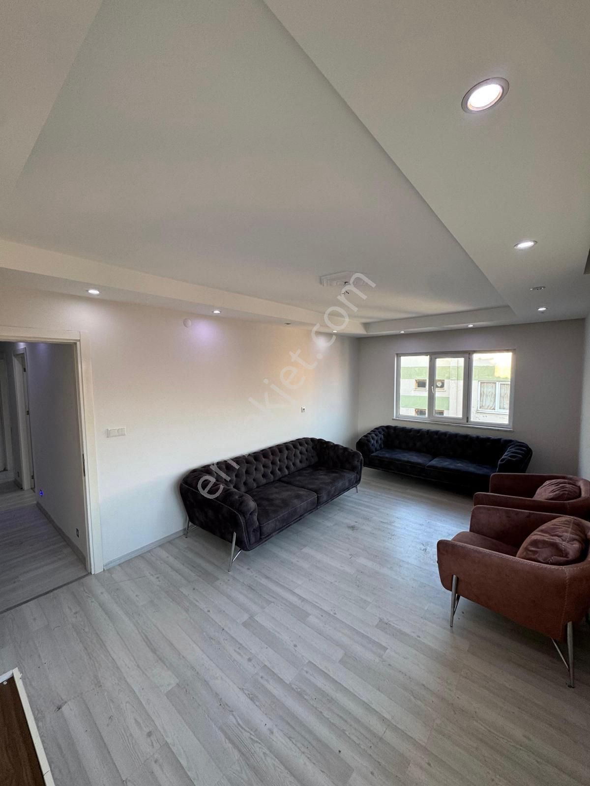 Mehmetçik'de 2+1 130m2 İçi Yenilenmiş Full Kredi İmkanlı Daire