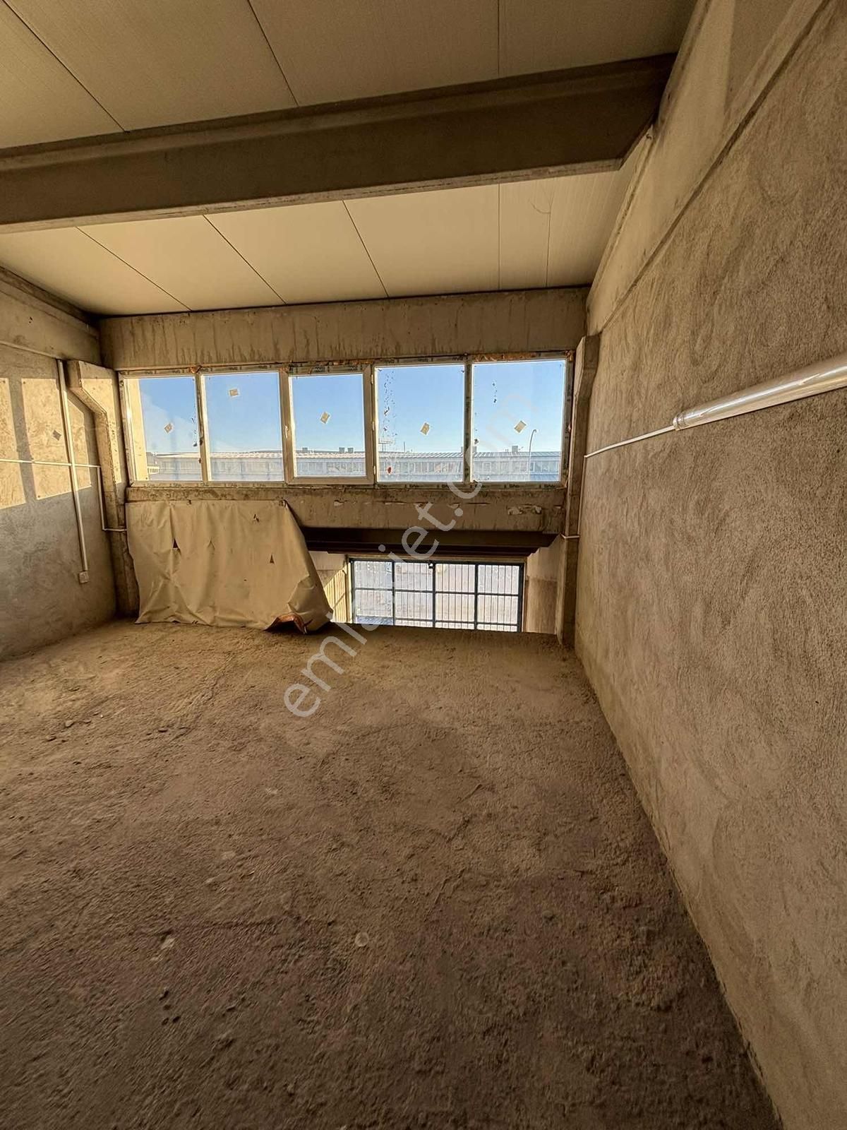 Krc İnşaattan Yunusemre Kobide Satılık Dükkan - Görsel 19