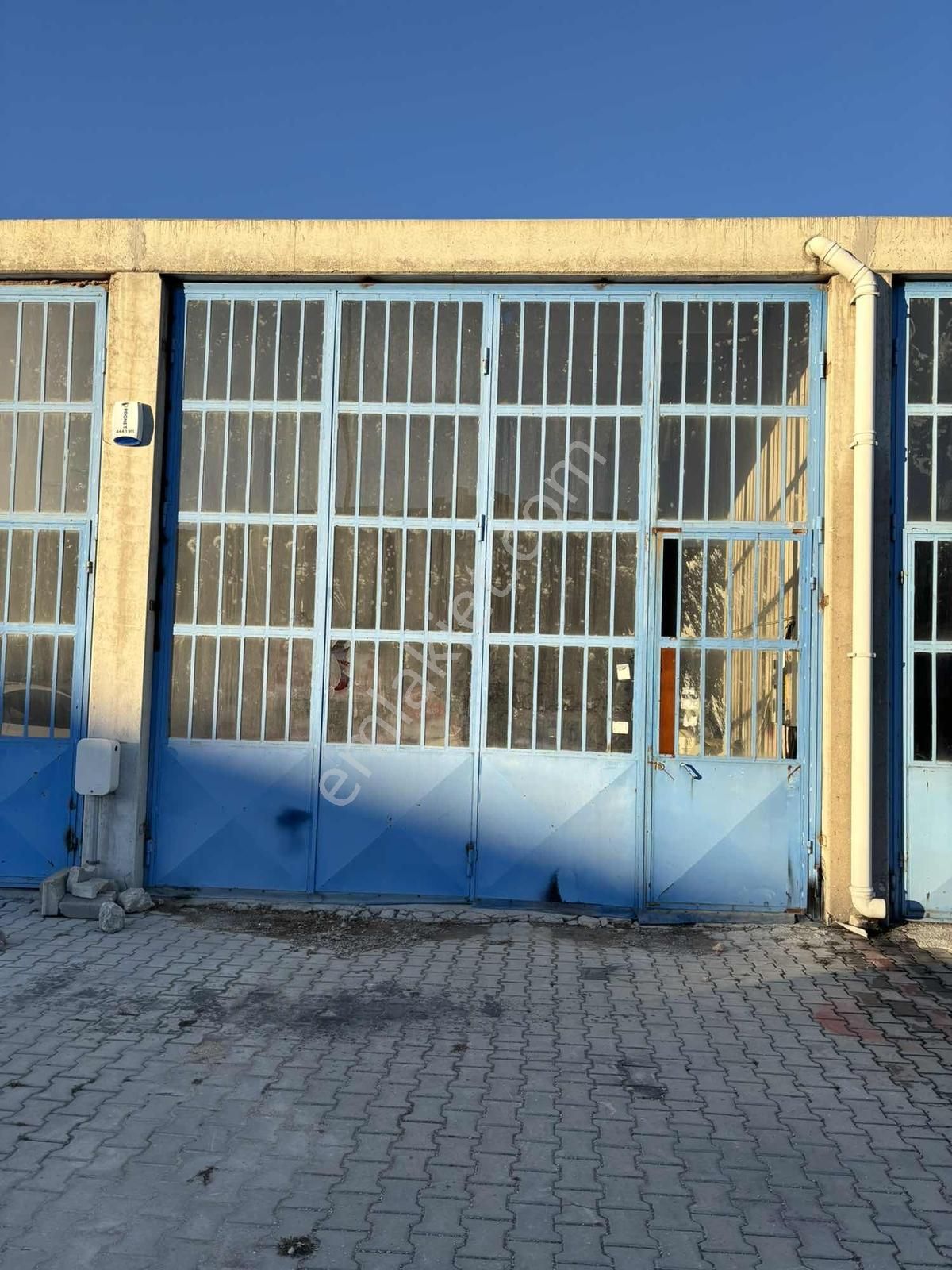 Krc İnşaattan Yunusemre Kobide Satılık Dükkan