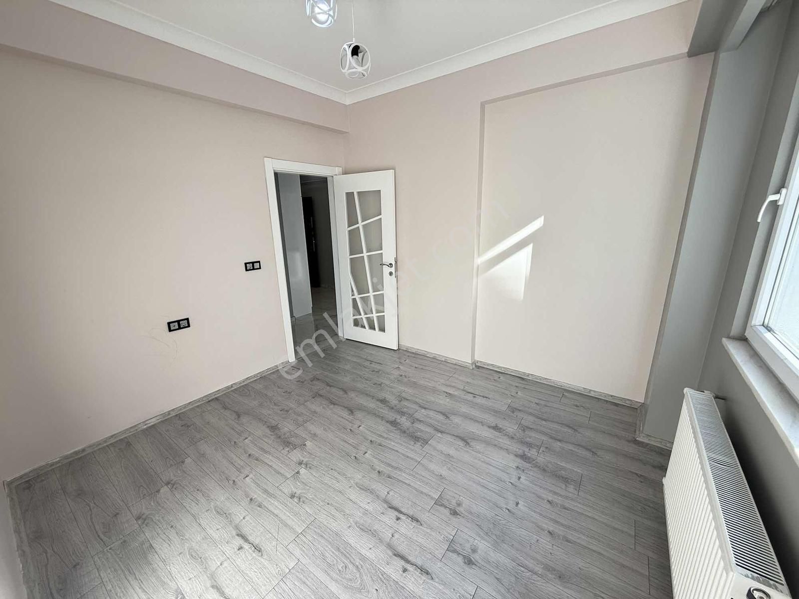 Atakent'te Kiralık 2+1 Geniş Daire - Görsel 5