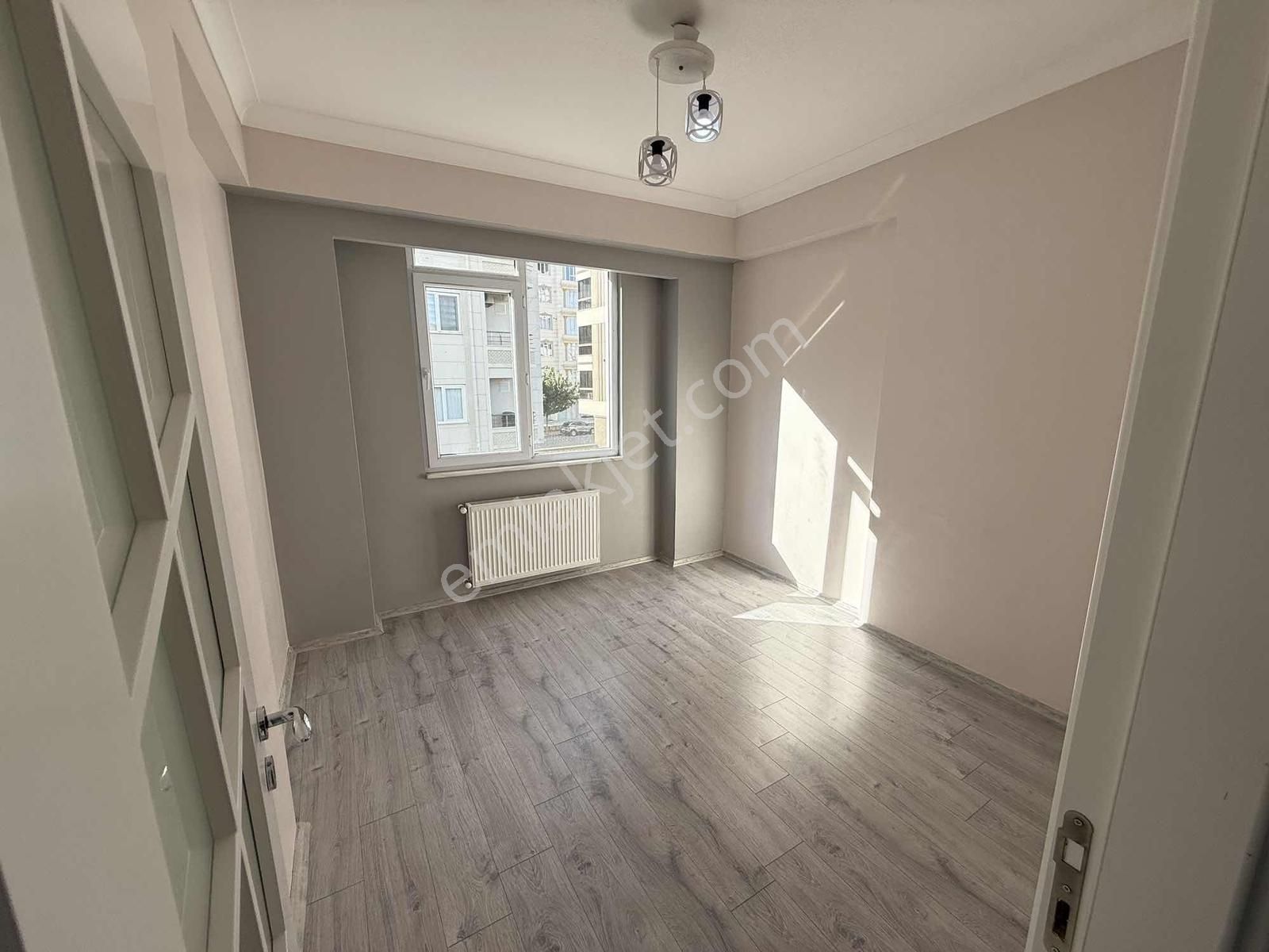 Atakent'te Kiralık 2+1 Geniş Daire - Görsel 3