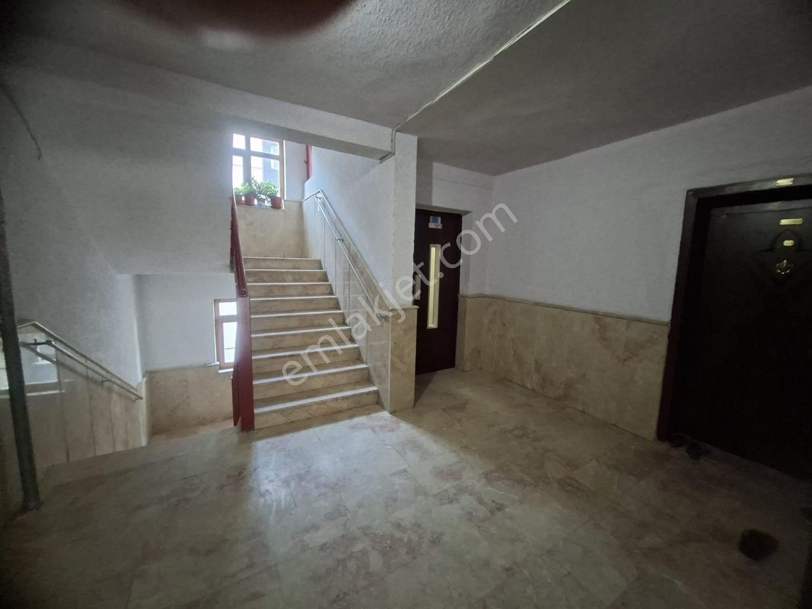 Sanatoryum Hastane Yakını Asansörlü 2+1 Fuul Eşyalı Kiralık - Görsel 5