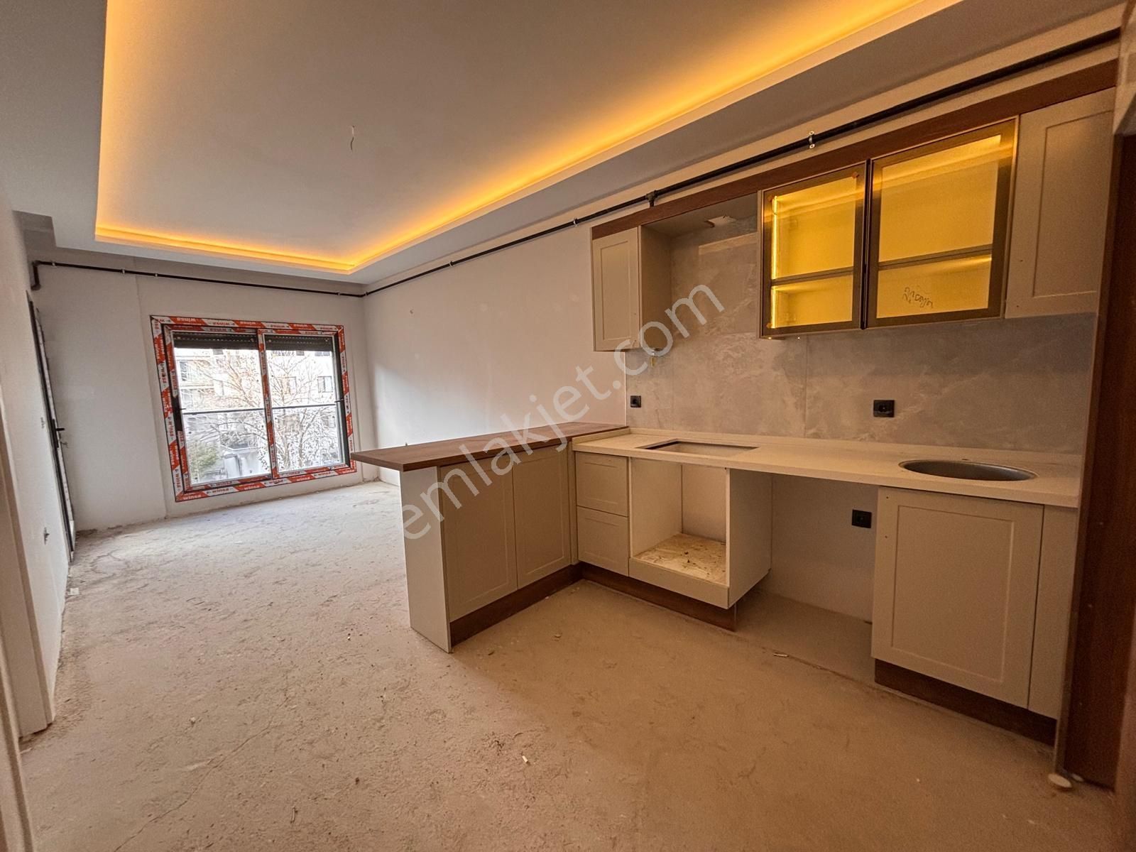 İzmir Menemen Seyrek Havuzlu Güvenlikli 1+1 Satılık Daire Cb Ph - Görsel 3
