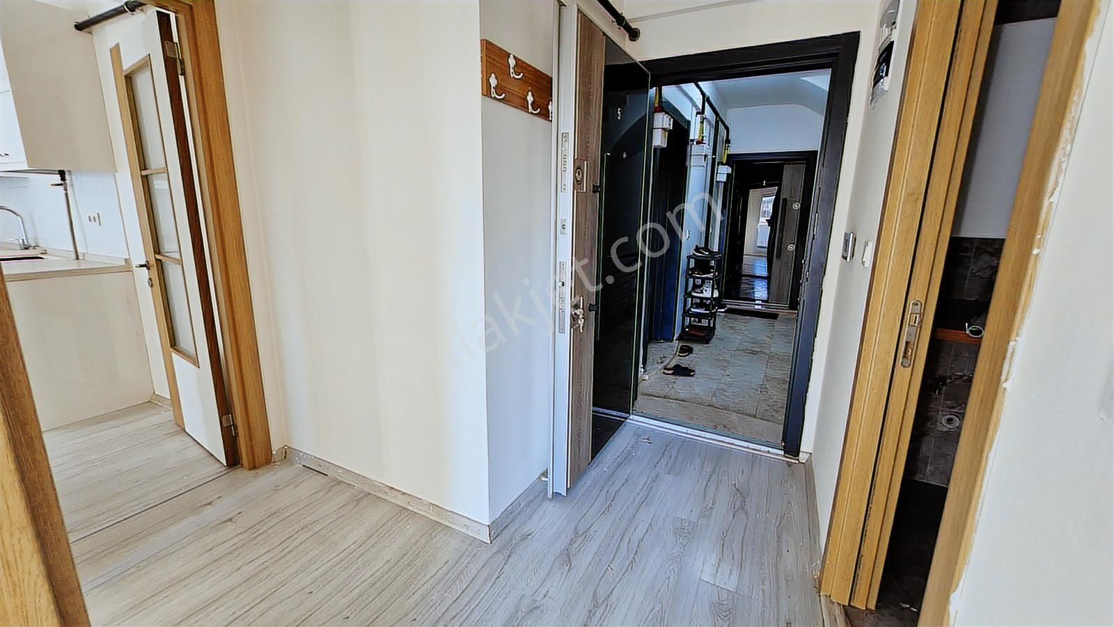 İzmir Buca Dumlupınar İnönü Mh. Satılık 2+1 84m² Daire Cb Ph - Görsel 5