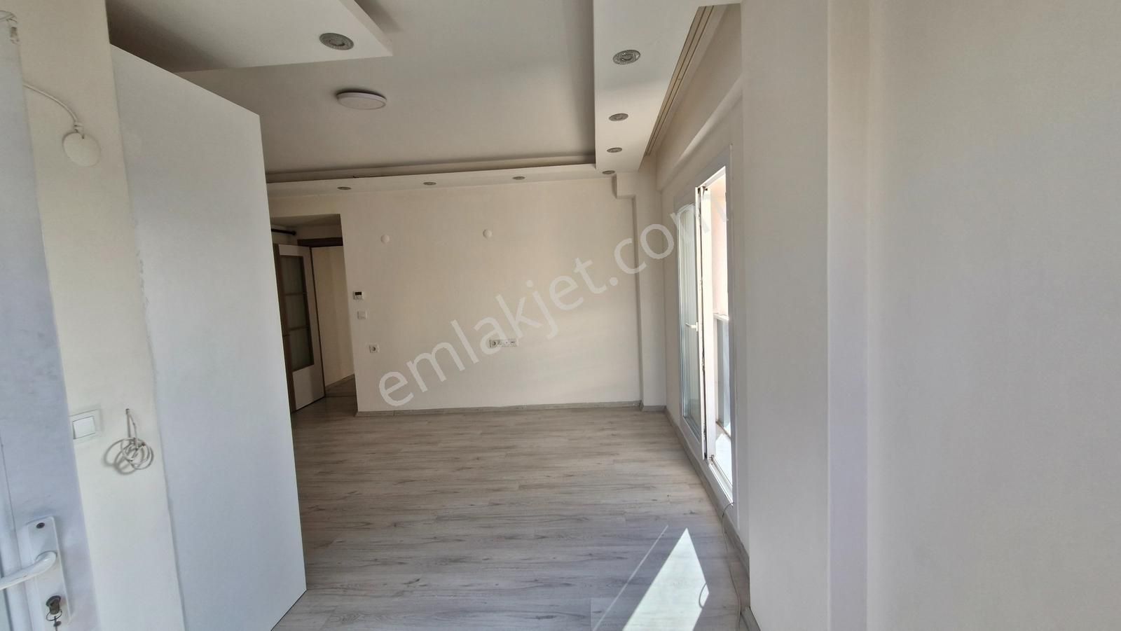 İzmir Buca Dumlupınar İnönü Mh. Satılık 2+1 84m² Daire Cb Ph - Görsel 3