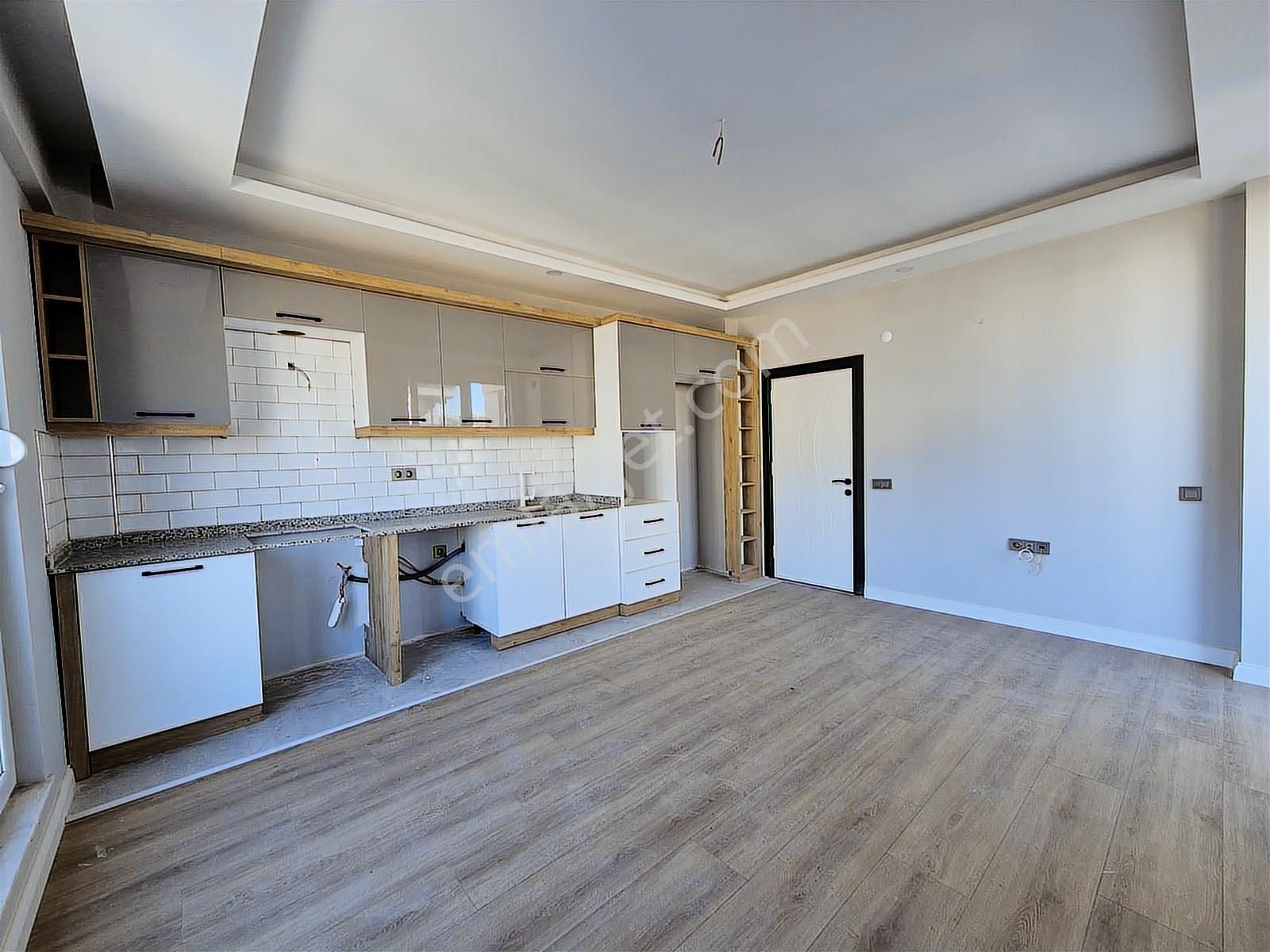 Göçerlerde Şehir Hastanesi 2 Km Havuzlu Site İçi*1+1 Daire