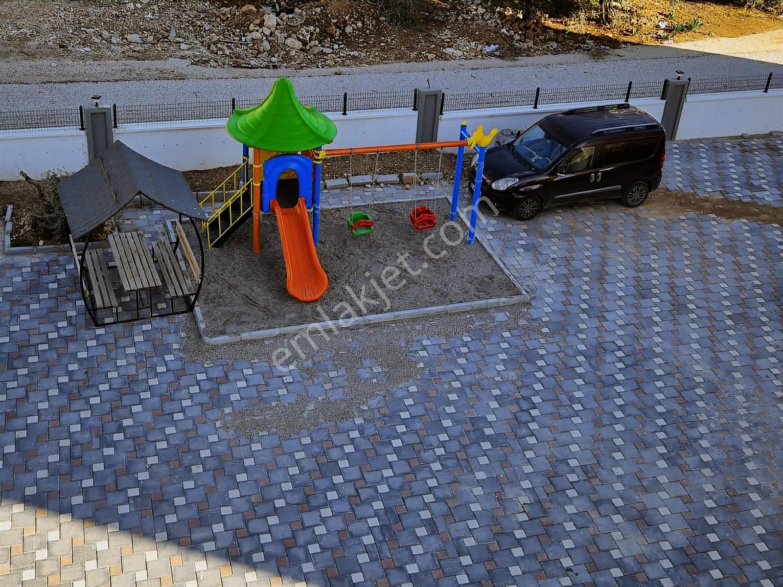 Göçerlerde Şehir Hastanesi 2 Km Havuzlu Site İçi*1+1 Daire - Görsel 3