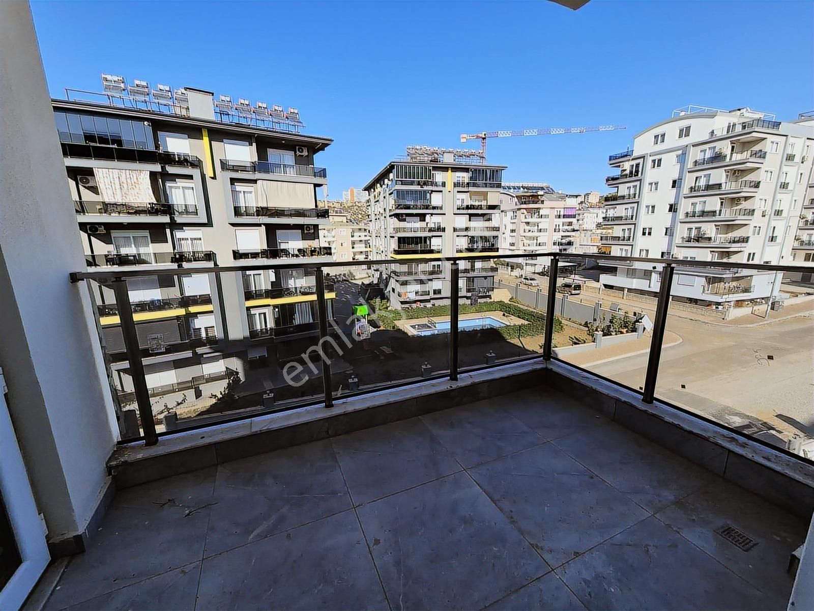 Göçerlerde Şehir Hastanesi 2 Km Havuzlu Site İçi*1+1 Daire - Görsel 2